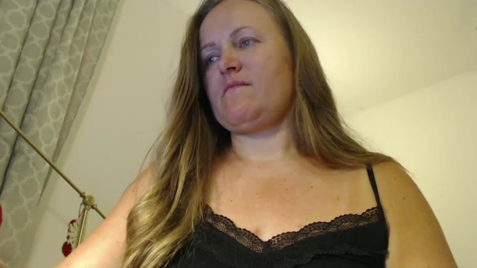 Gallery image thumbnail from JustLily's myfreecams stream on, 06/26/2024, 23:14 image 6 of 20
