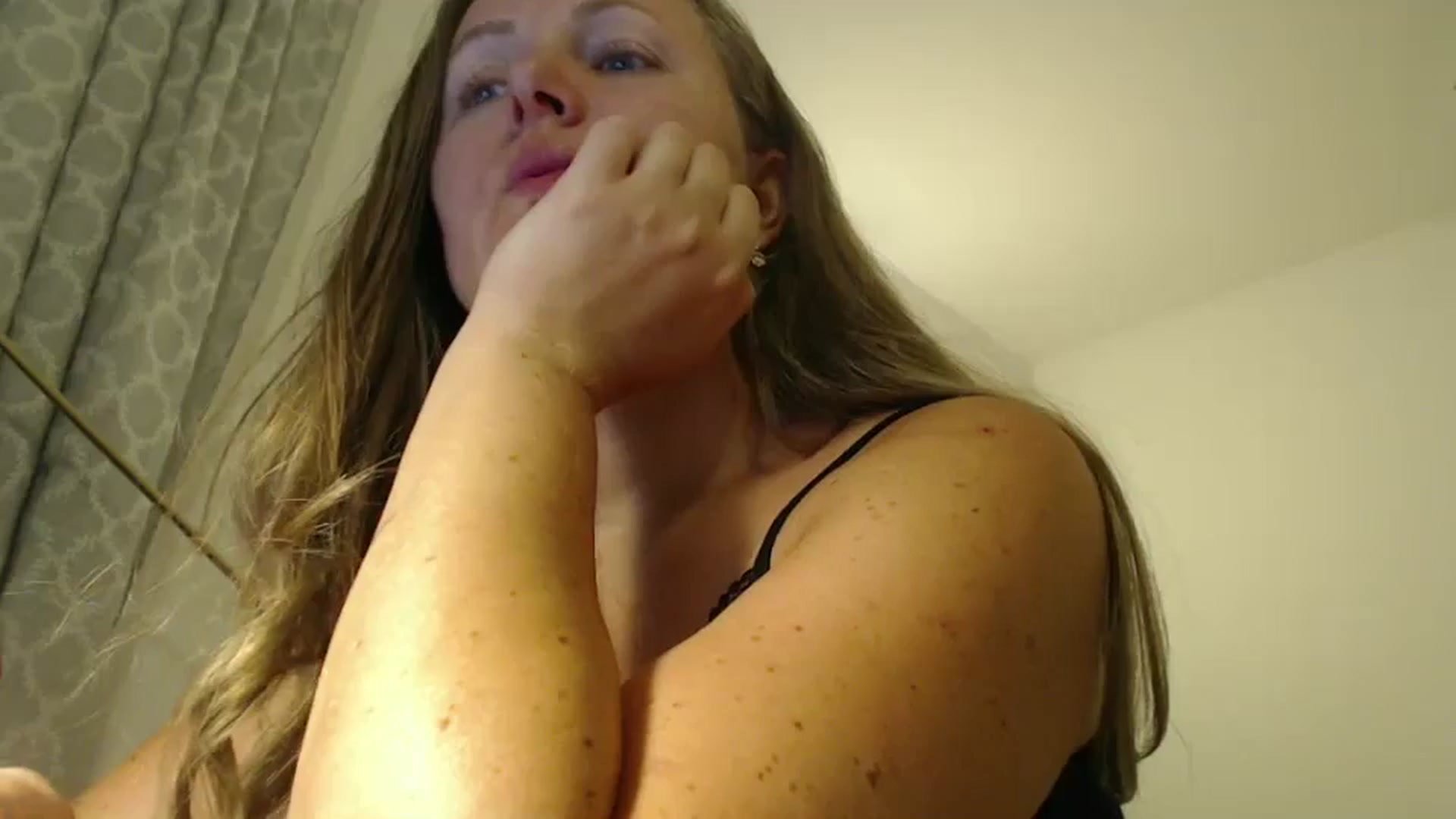 Gallery image thumbnail from JustLily's myfreecams stream on, 06/26/2024, 23:14 image 12 of 20