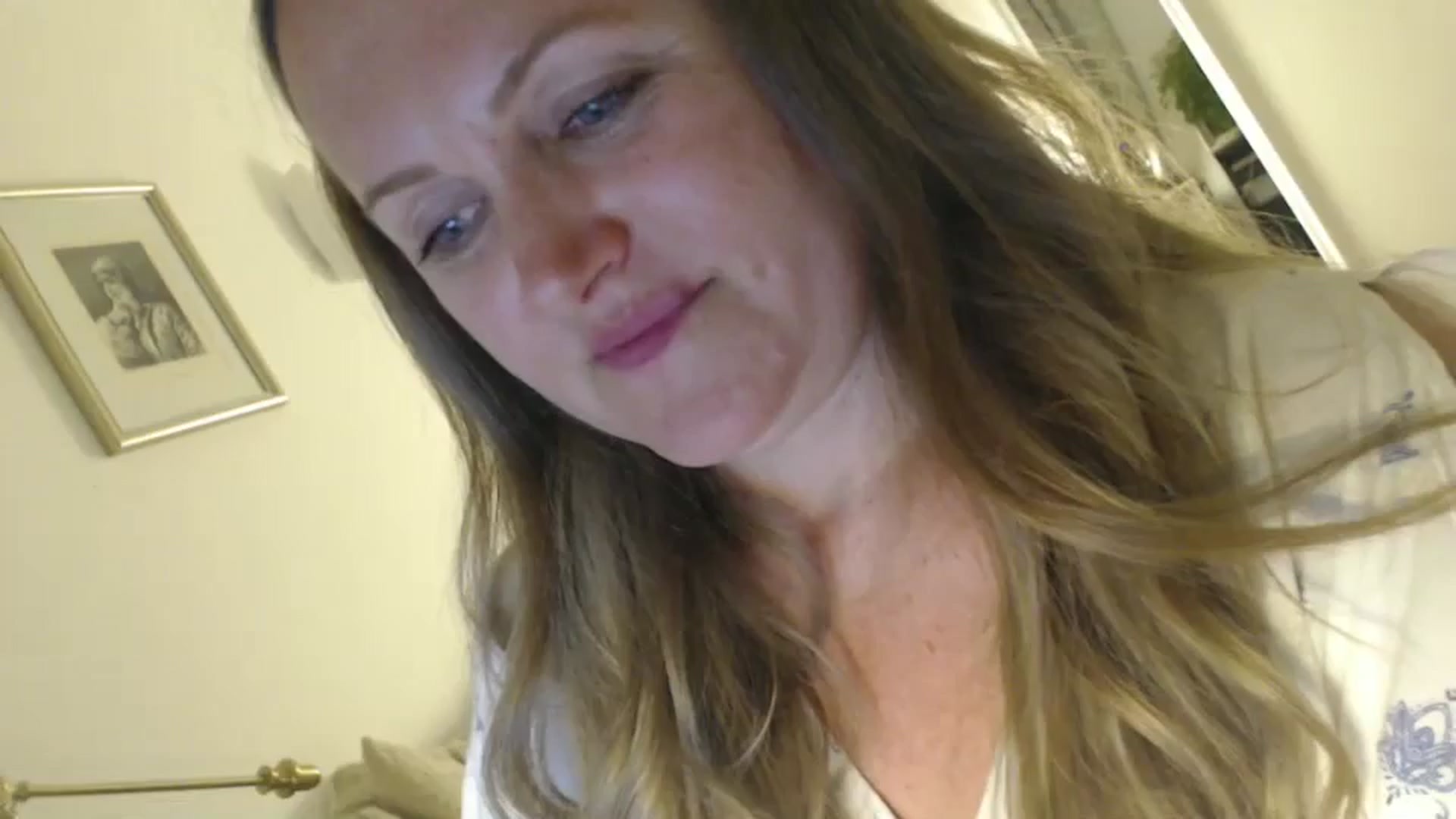 Gallery image thumbnail from JustLily's myfreecams stream on, 06/28/2024, 22:05 image 2 of 20