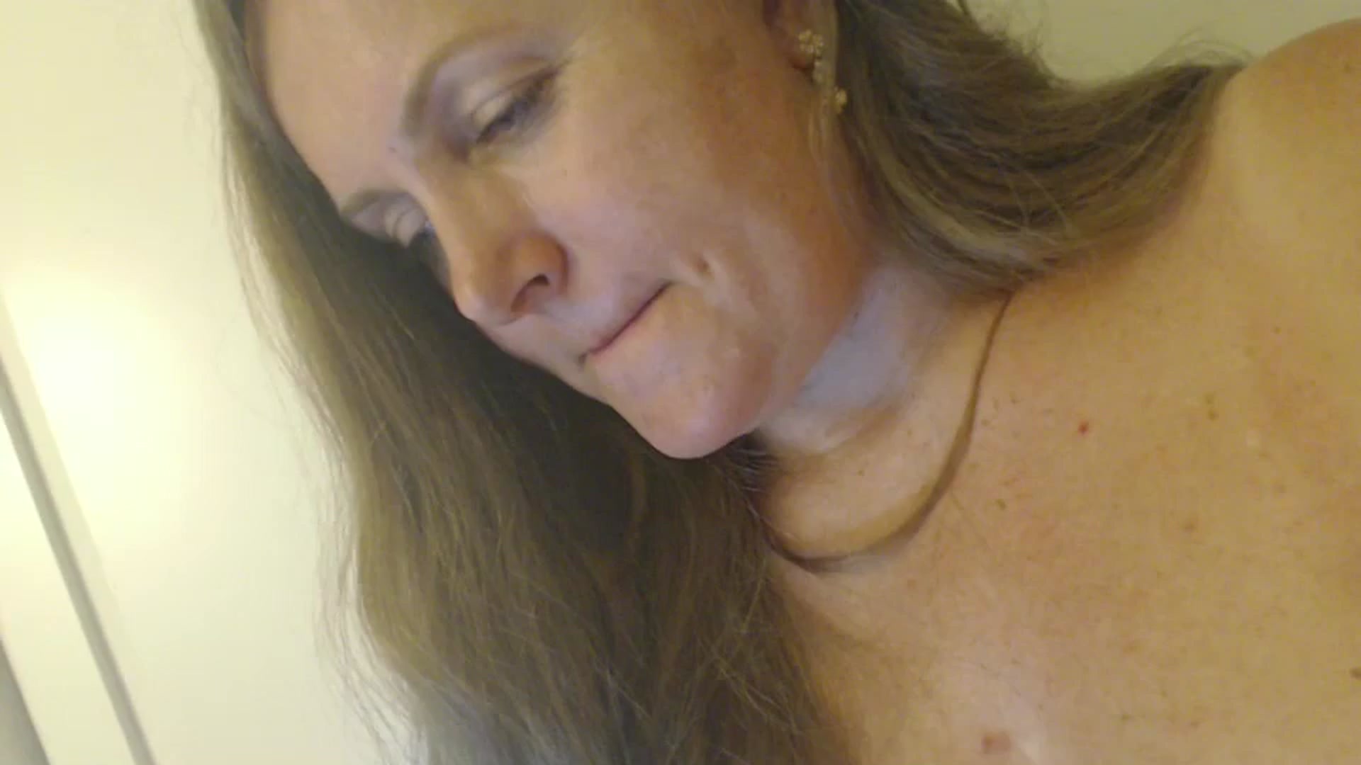 Gallery image thumbnail from JustLily's myfreecams stream on, 06/28/2024, 23:18 image 6 of 20