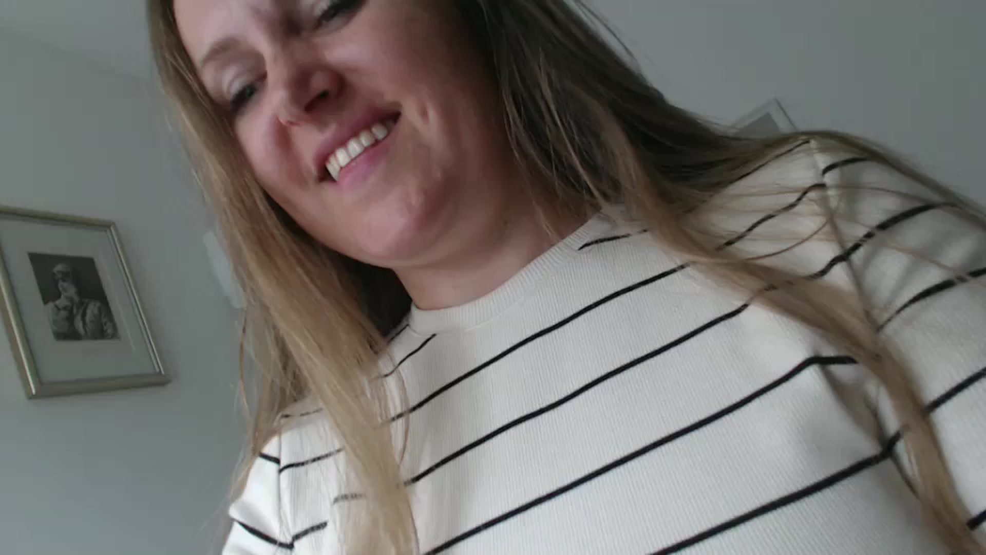 Gallery image thumbnail from JustLily's myfreecams stream on, 07/01/2024, 11:50 image 1 of 20