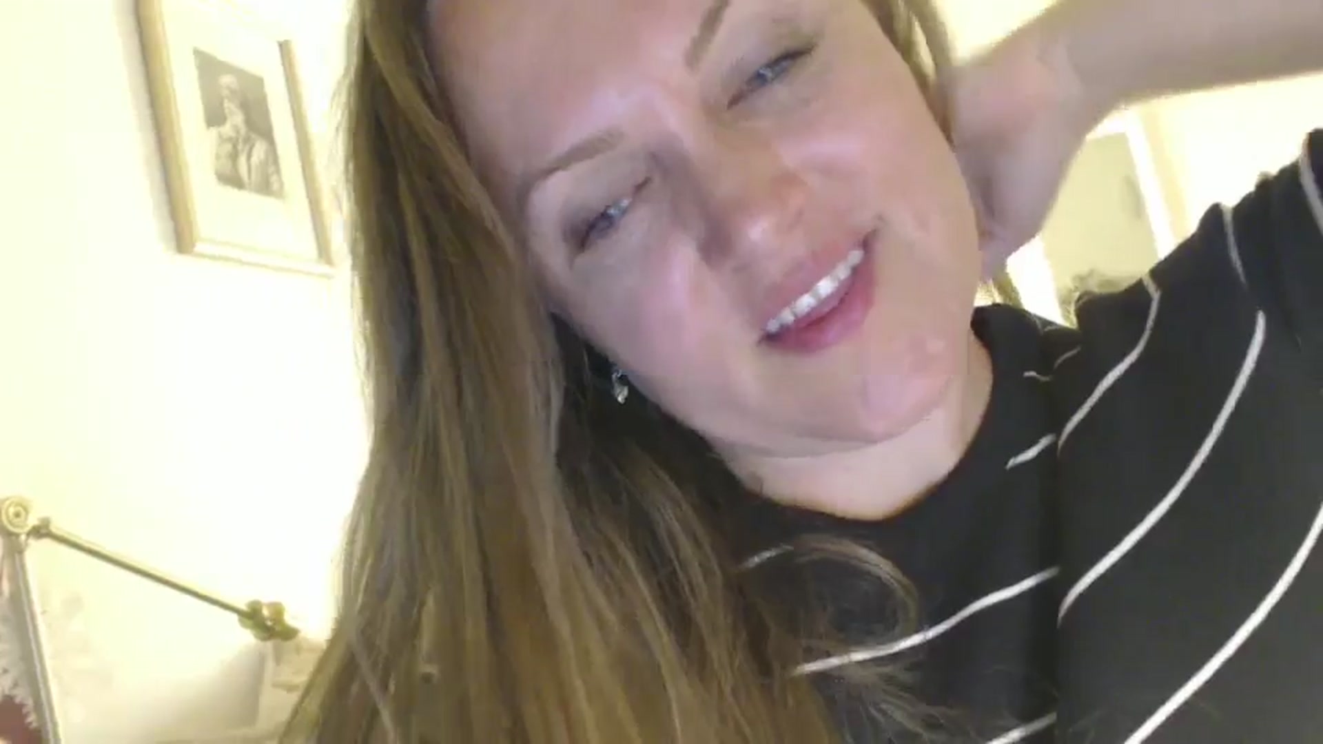 Gallery image thumbnail from JustLily's myfreecams stream on, 07/01/2024, 21:40 image 14 of 20