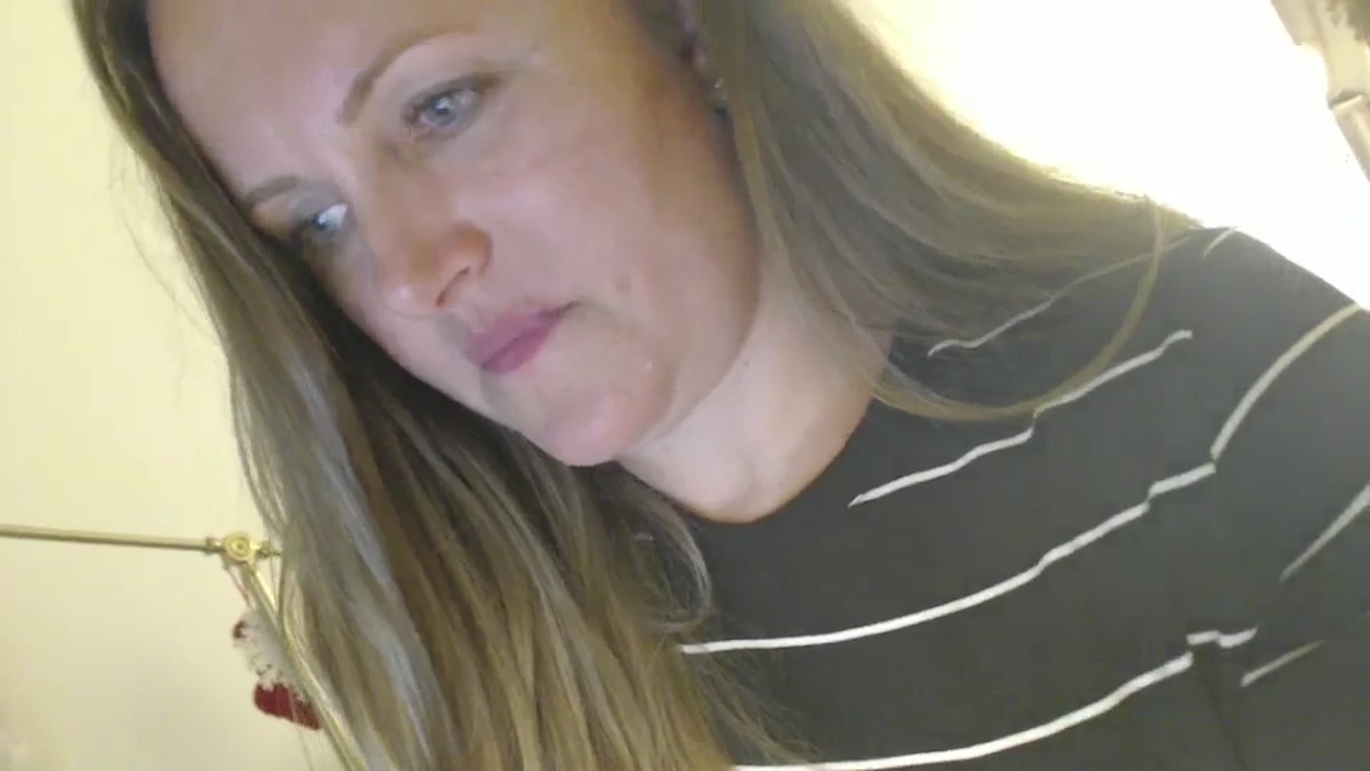 Gallery image thumbnail from JustLily's myfreecams stream on, 07/01/2024, 21:40 image 13 of 20