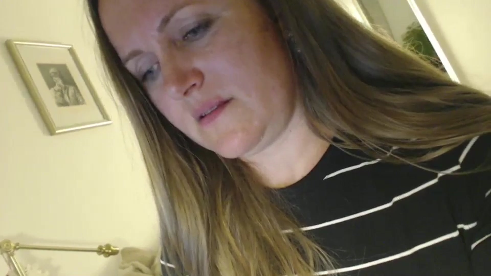 Gallery image thumbnail from JustLily's myfreecams stream on, 07/01/2024, 21:40 image 6 of 20