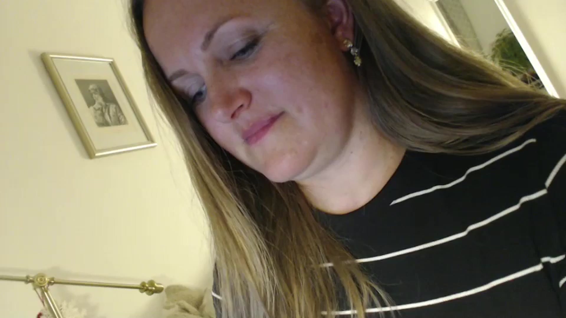 Gallery image thumbnail from JustLily's myfreecams stream on, 07/01/2024, 21:40 image 3 of 20