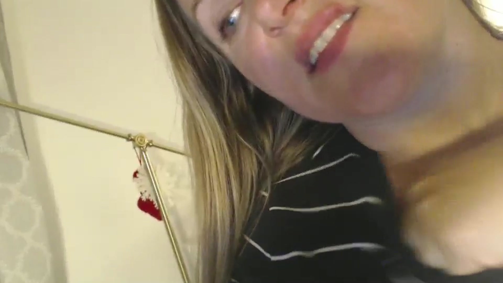 Gallery image thumbnail from JustLily's myfreecams stream on, 07/01/2024, 21:40 image 9 of 20