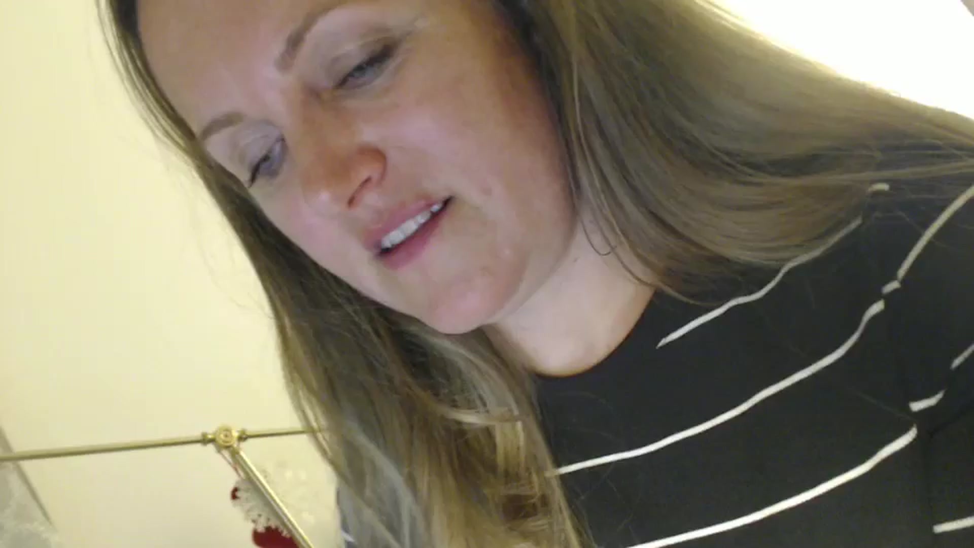 Gallery image thumbnail from JustLily's myfreecams stream on, 07/01/2024, 22:31 image 1 of 20