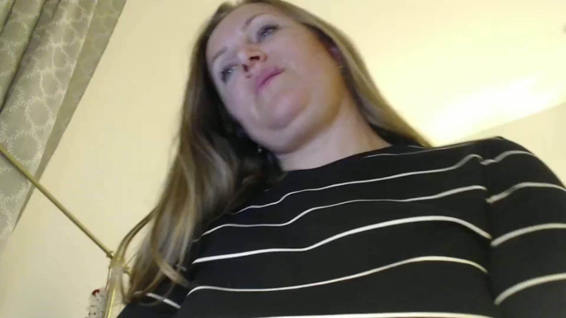 Gallery image thumbnail from JustLily's myfreecams stream on, 07/01/2024, 22:31 image 16 of 20