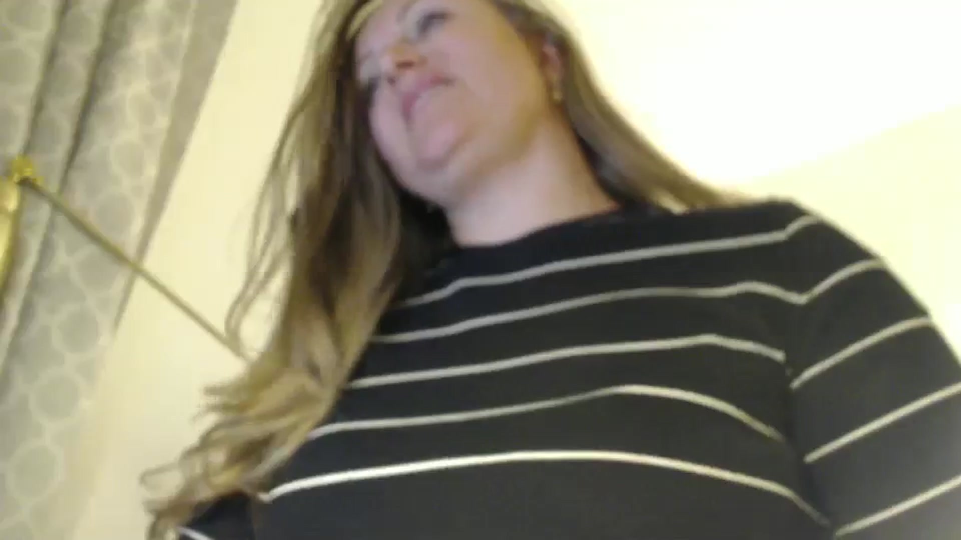 Gallery image thumbnail from JustLily's myfreecams stream on, 07/01/2024, 22:31 image 19 of 20