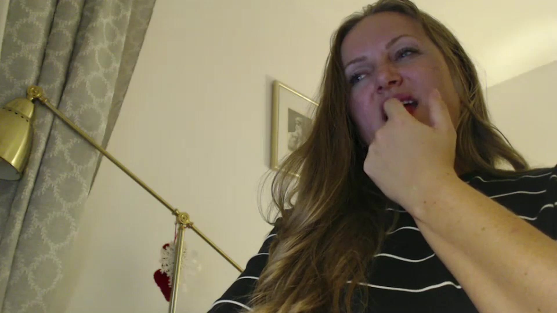 Gallery image thumbnail from JustLily's myfreecams stream on, 07/01/2024, 22:31 image 13 of 20
