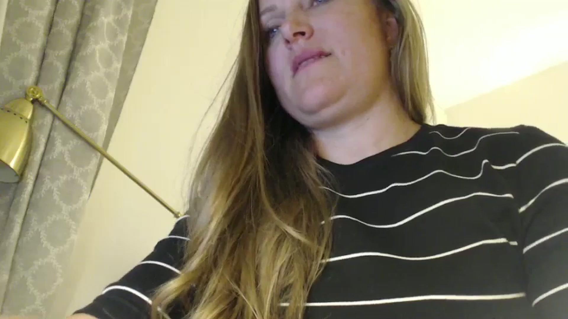 Gallery image thumbnail from JustLily's myfreecams stream on, 07/01/2024, 22:31 image 8 of 20