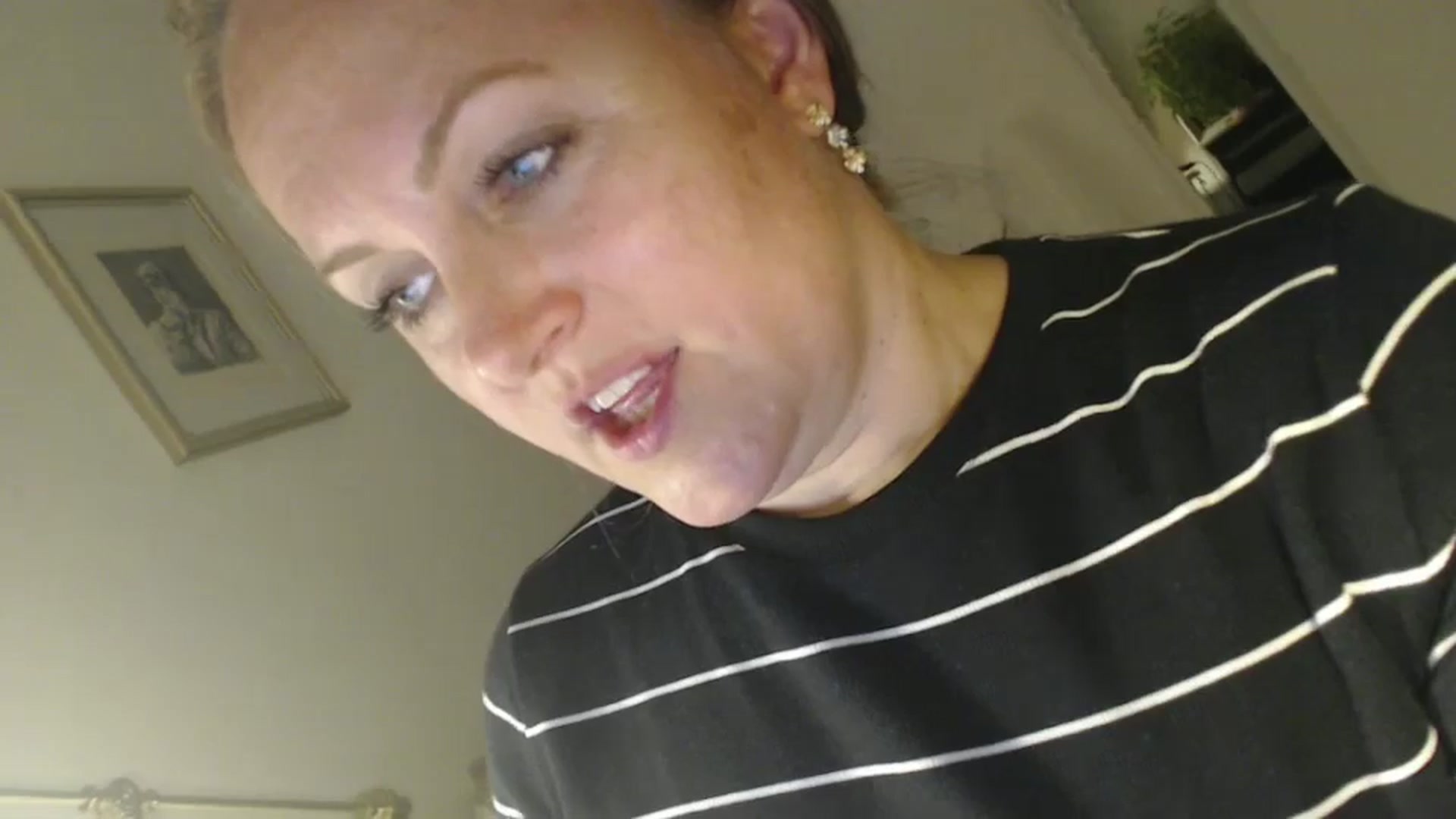 Gallery image thumbnail from JustLily's myfreecams stream on, 07/03/2024, 19:43 image 3 of 20