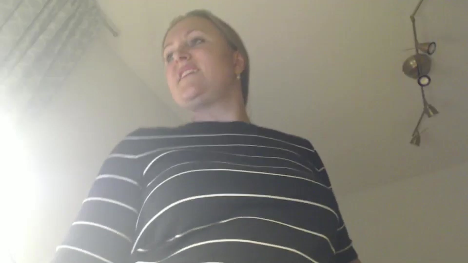 Gallery image thumbnail from JustLily's myfreecams stream on, 07/03/2024, 19:43 image 10 of 20