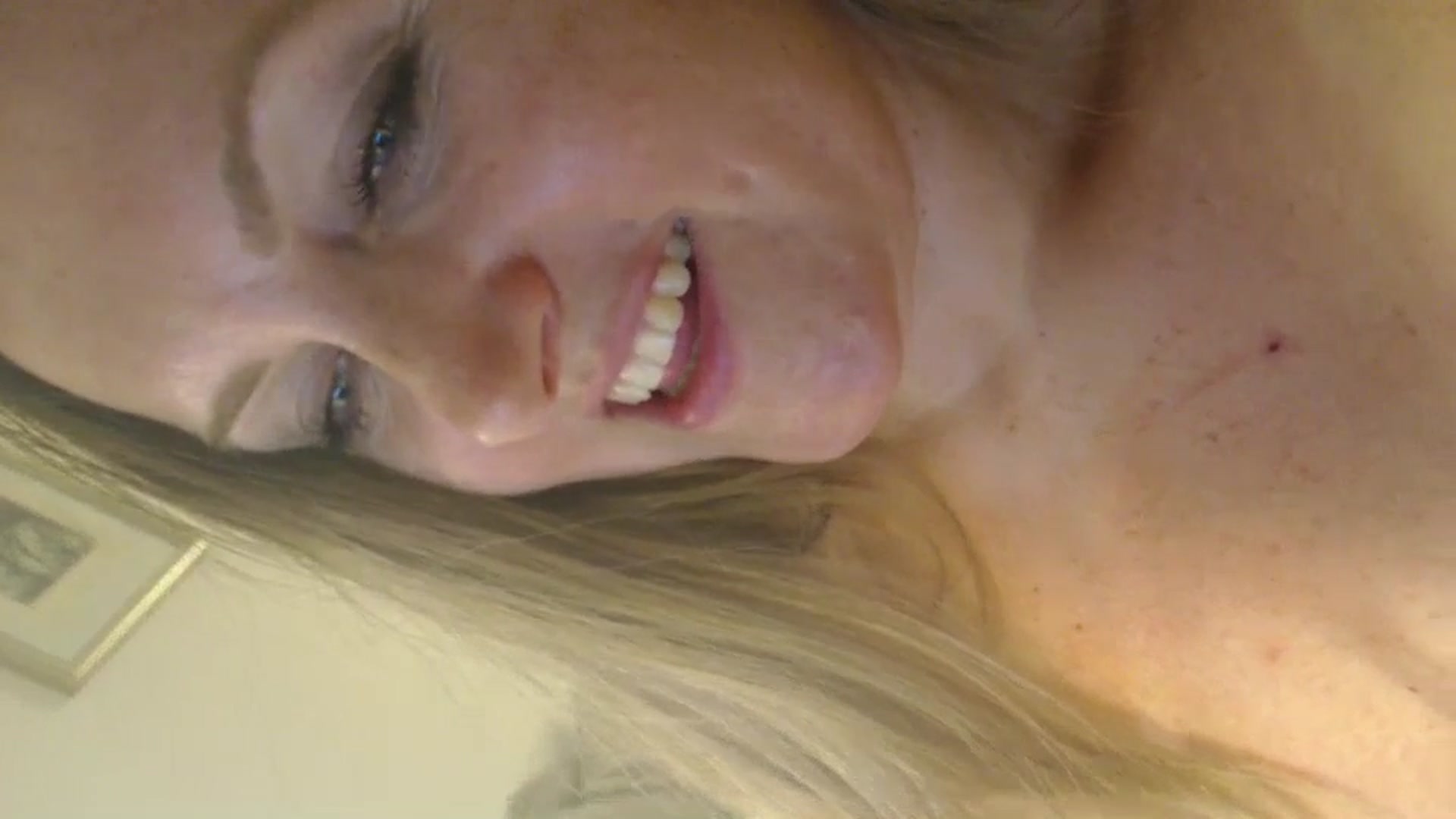 Gallery image thumbnail from JustLily's myfreecams stream on, 07/03/2024, 20:28 image 12 of 20
