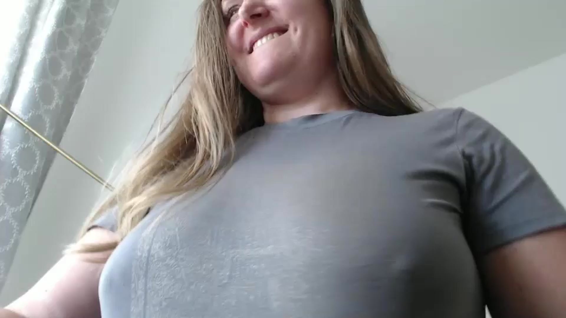 Gallery image thumbnail from JustLily's myfreecams stream on, 07/08/2024, 11:30 image 14 of 20