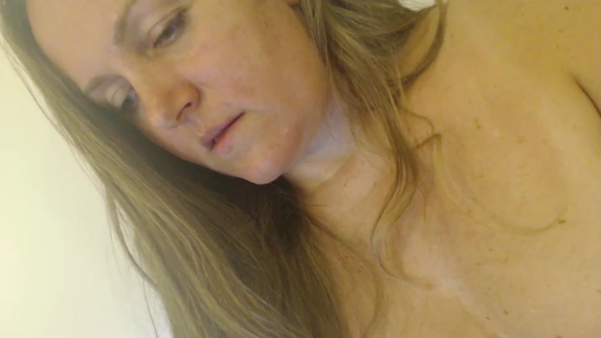 Gallery image thumbnail from JustLily's myfreecams stream on, 07/08/2024, 23:26 image 16 of 20