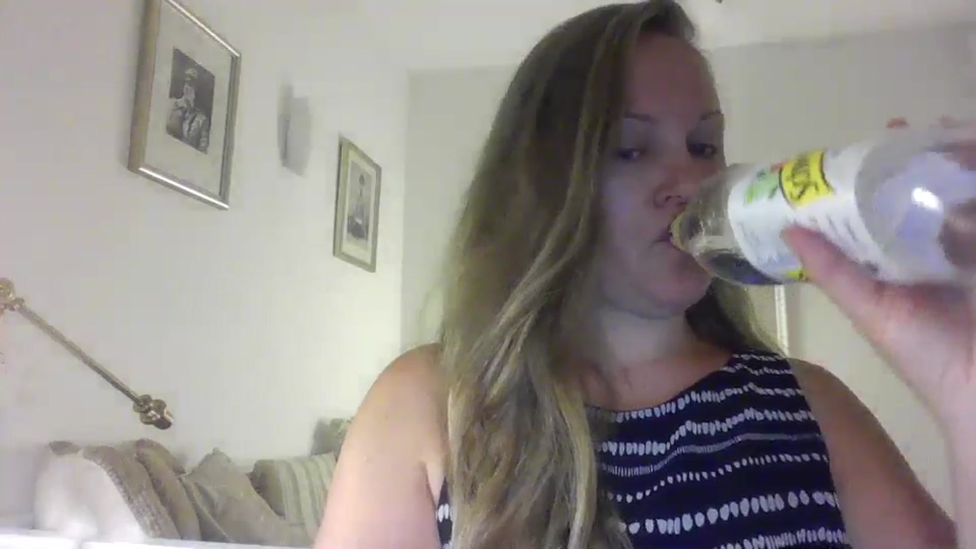 Gallery image thumbnail from JustLily's myfreecams stream on, 07/10/2024, 21:35 image 4 of 20
