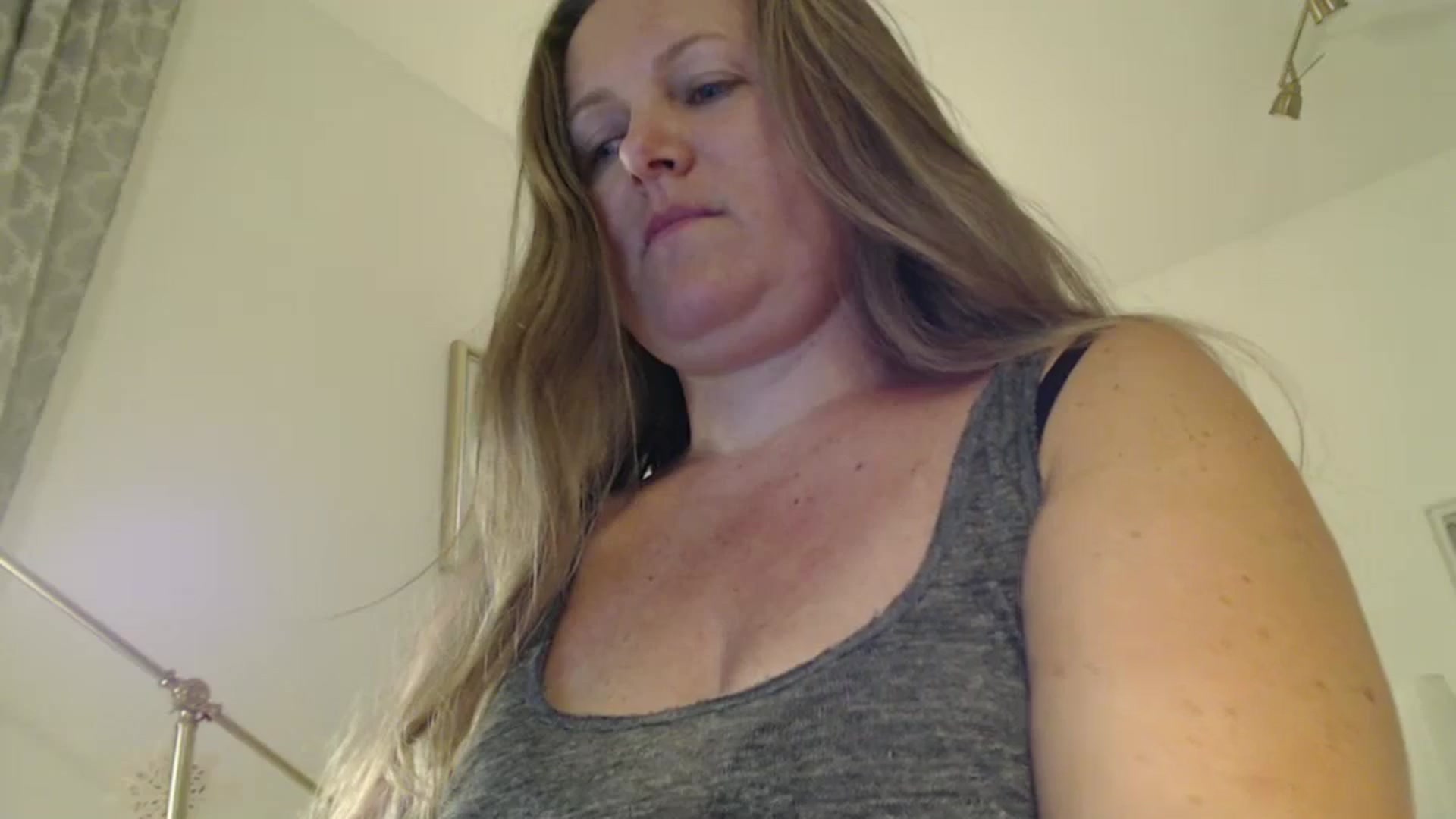 Gallery image thumbnail from JustLily's myfreecams stream on, 07/11/2024, 20:21 image 17 of 20