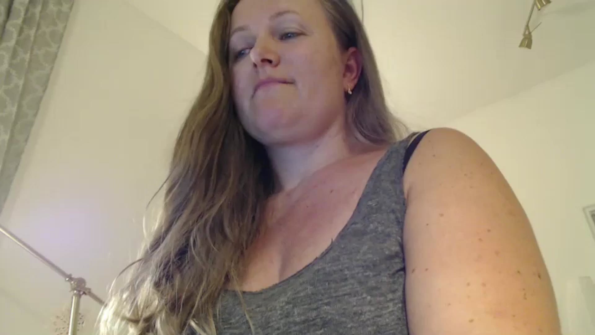Gallery image thumbnail from JustLily's myfreecams stream on, 07/11/2024, 20:21 image 11 of 20
