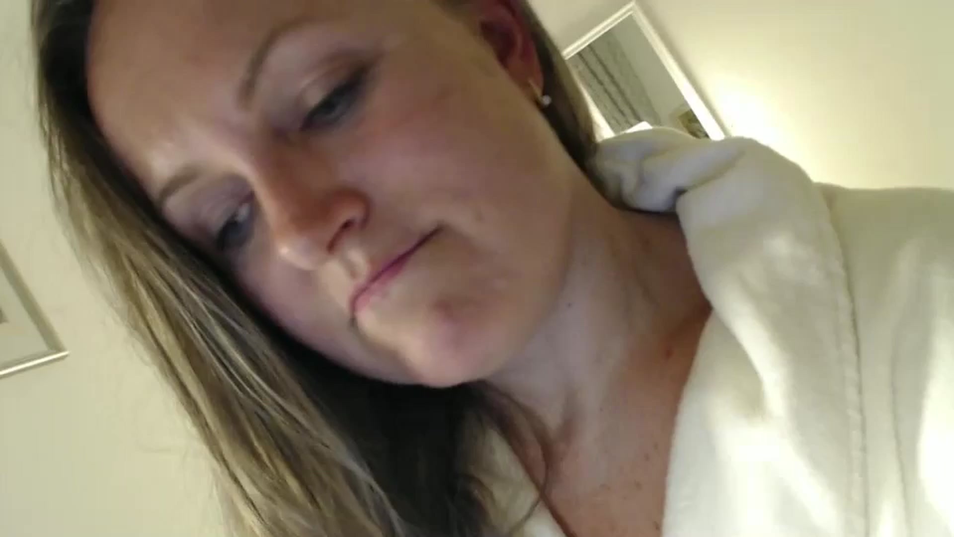 Gallery image thumbnail from JustLily's myfreecams stream on, 07/26/2024, 22:15 image 14 of 20