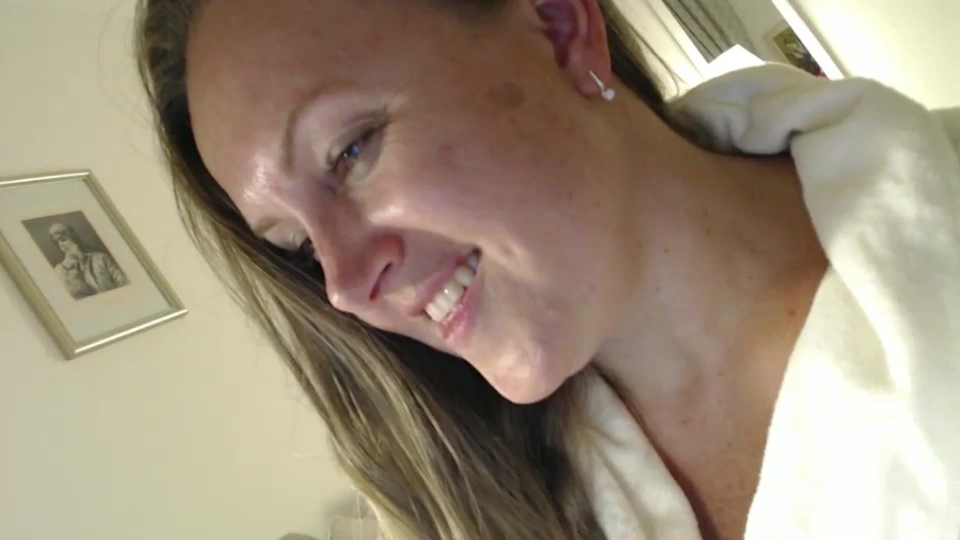 Gallery image thumbnail from JustLily's myfreecams stream on, 07/26/2024, 22:15 image 5 of 20