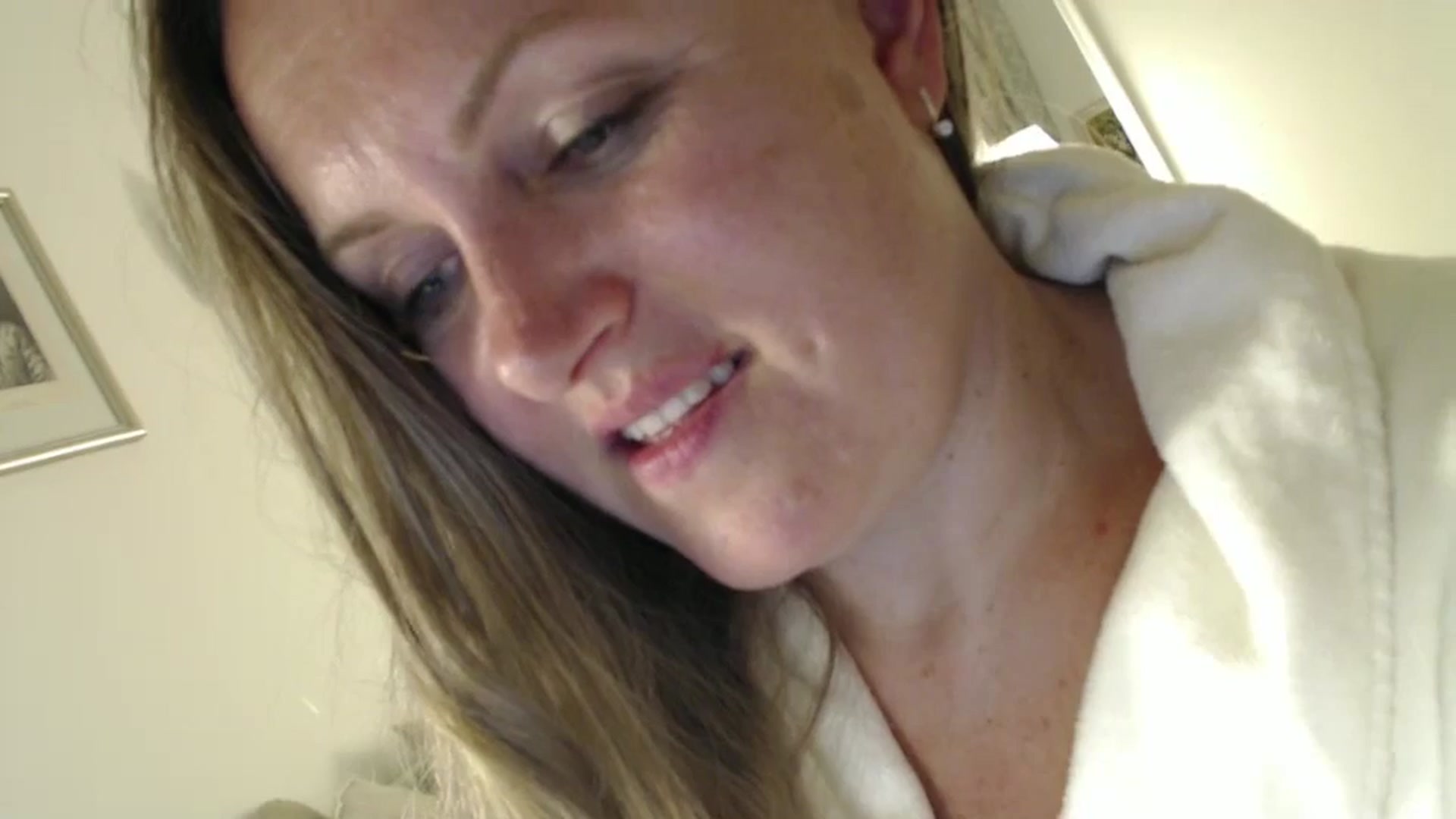 Gallery image thumbnail from JustLily's myfreecams stream on, 07/26/2024, 22:15 image 7 of 20