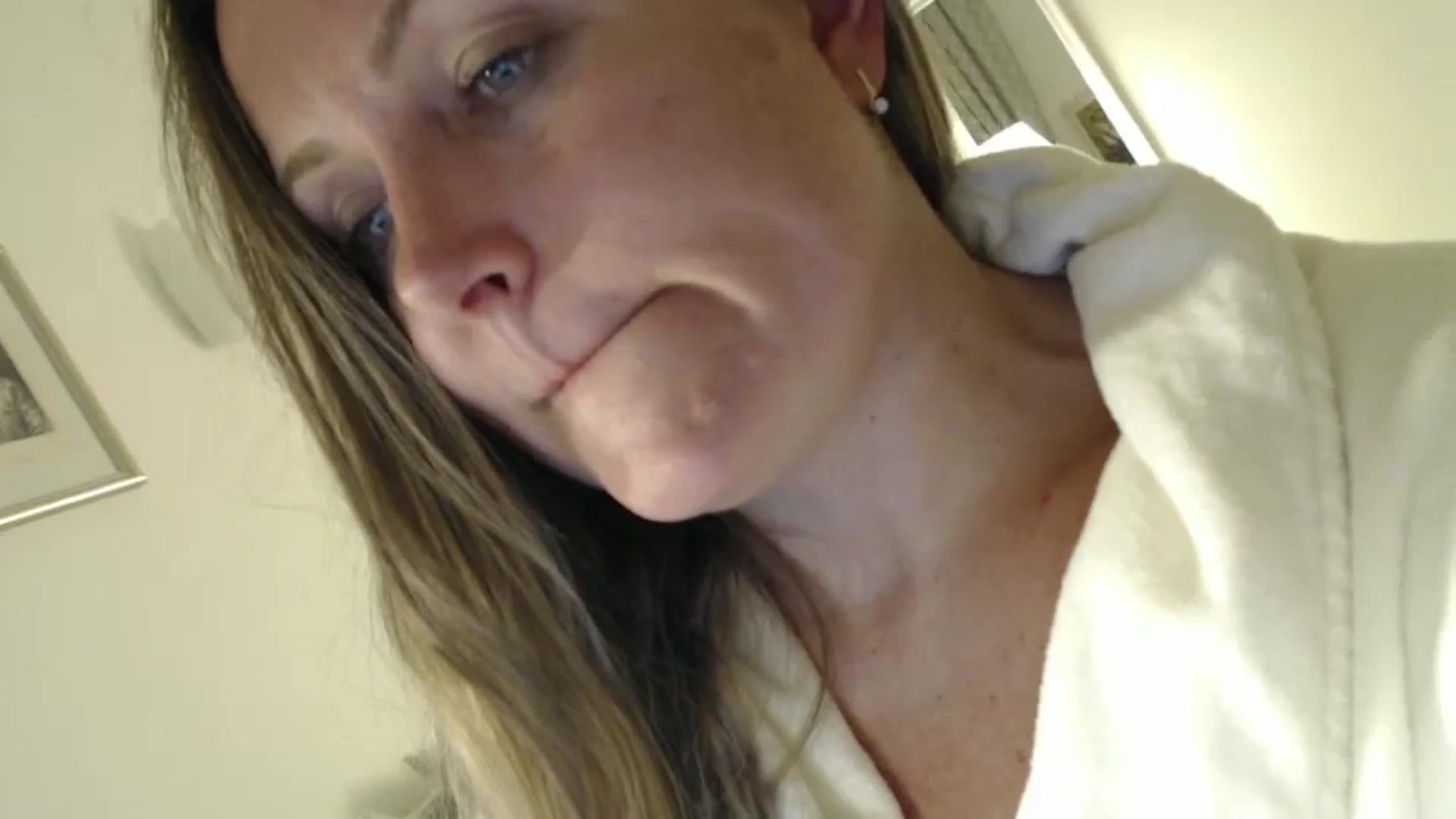 Gallery image thumbnail from JustLily's myfreecams stream on, 07/26/2024, 22:15 image 13 of 20