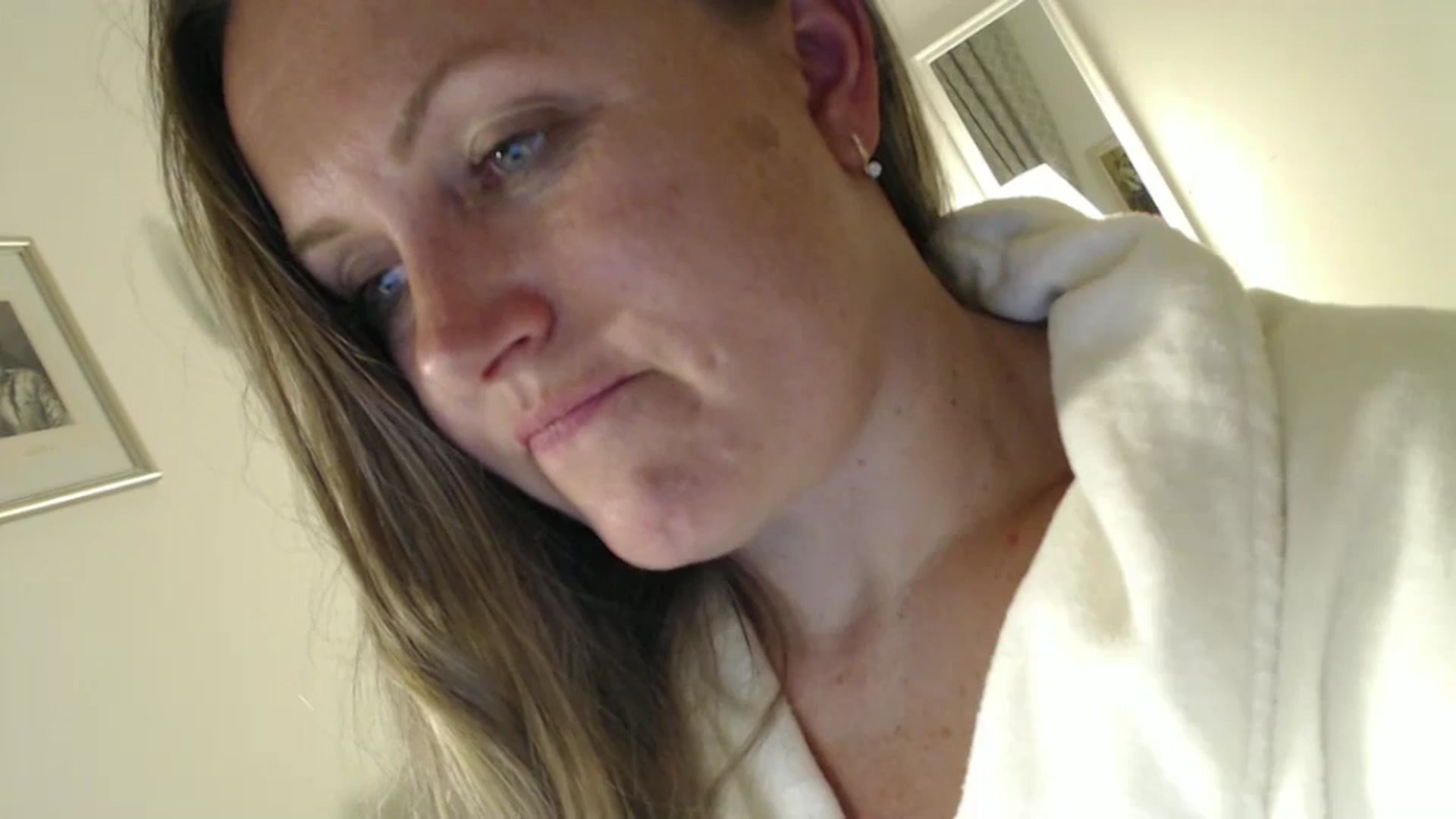Gallery image thumbnail from JustLily's myfreecams stream on, 07/26/2024, 22:15 image 9 of 20