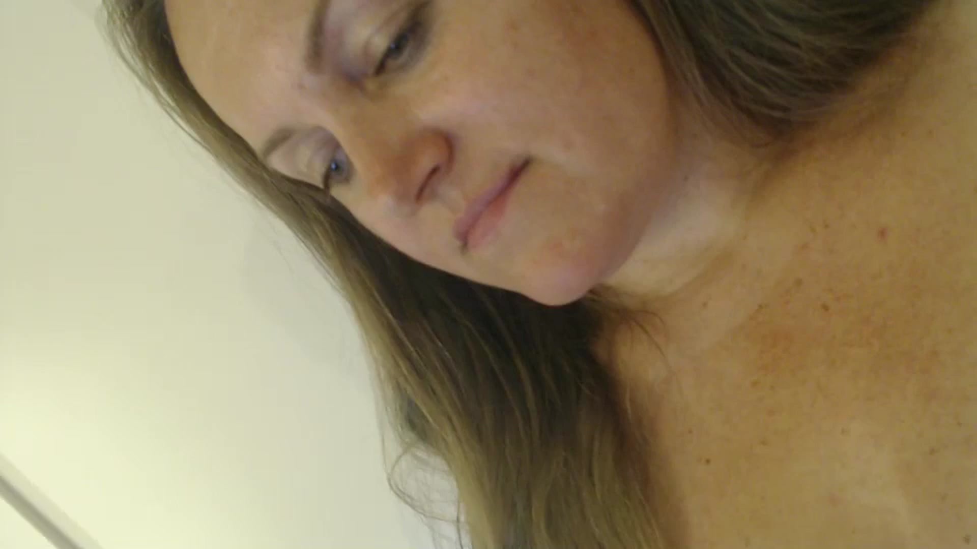 Gallery image thumbnail from JustLily's myfreecams stream on, 07/26/2024, 23:24 image 5 of 20
