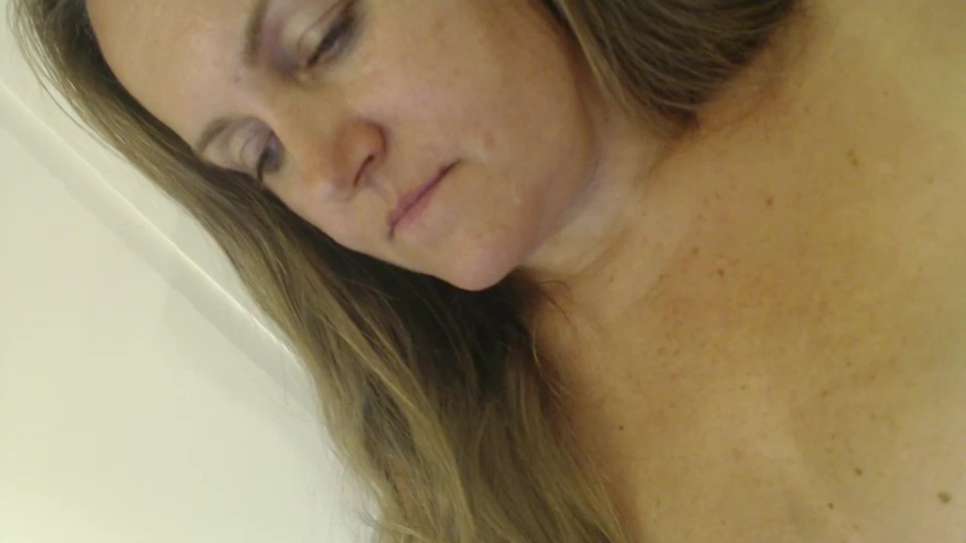 Gallery image thumbnail from JustLily's myfreecams stream on, 07/26/2024, 23:24 image 14 of 20