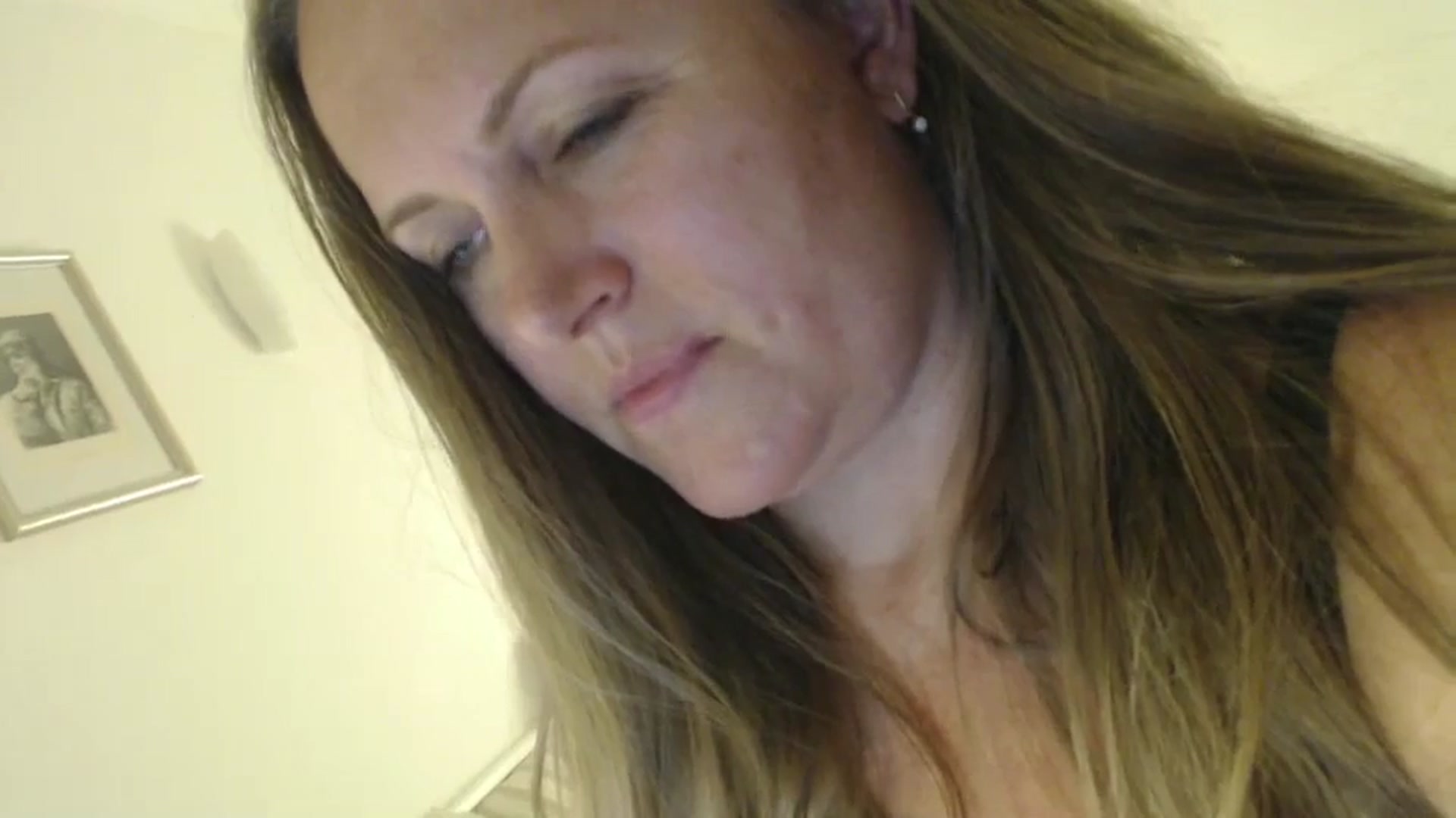 Gallery image thumbnail from JustLily's myfreecams stream on, 07/29/2024, 22:37 image 14 of 20