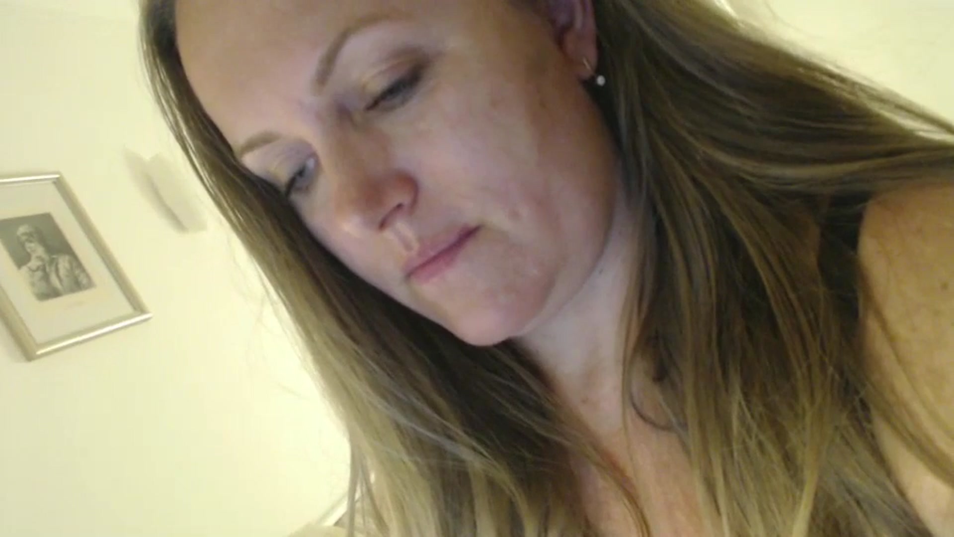 Gallery image thumbnail from JustLily's myfreecams stream on, 07/29/2024, 22:37 image 9 of 20