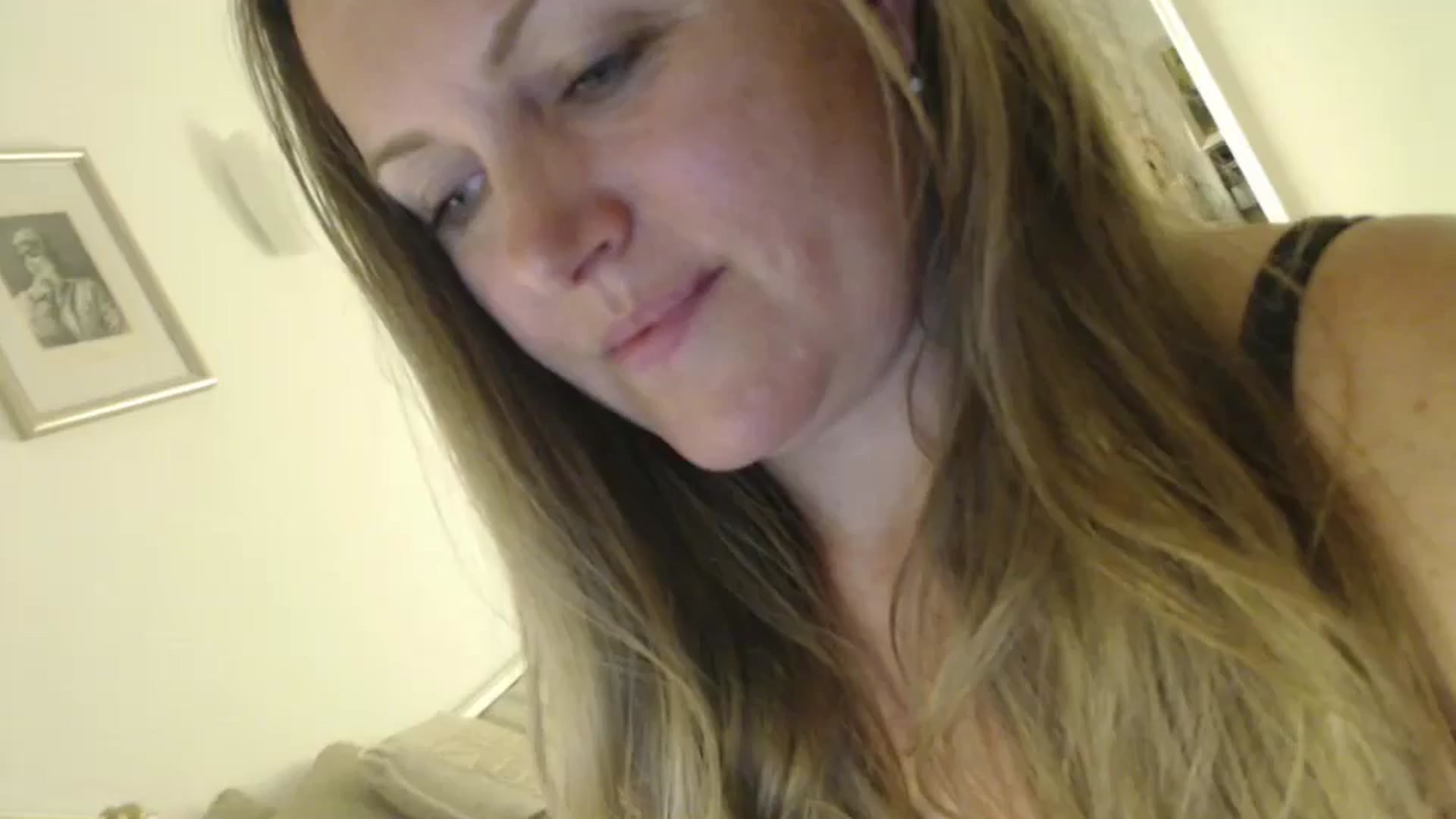 Gallery image thumbnail from JustLily's myfreecams stream on, 07/29/2024, 22:37 image 6 of 20
