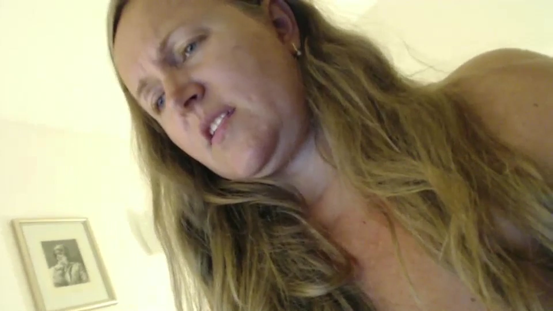 Gallery image thumbnail from JustLily's myfreecams stream on, 08/16/2024, 22:49 image 16 of 20