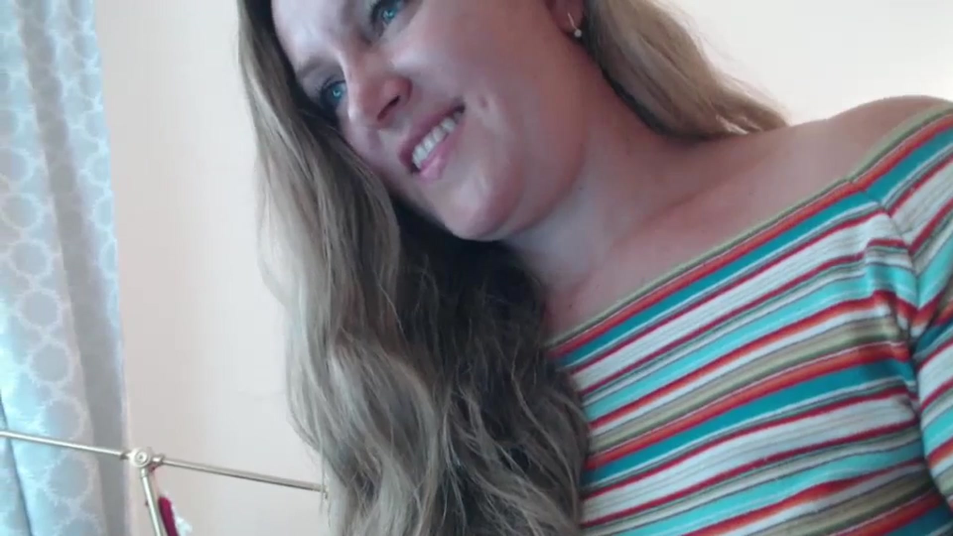 Gallery image thumbnail from JustLily's myfreecams stream on, 08/20/2024, 11:02 image 18 of 20