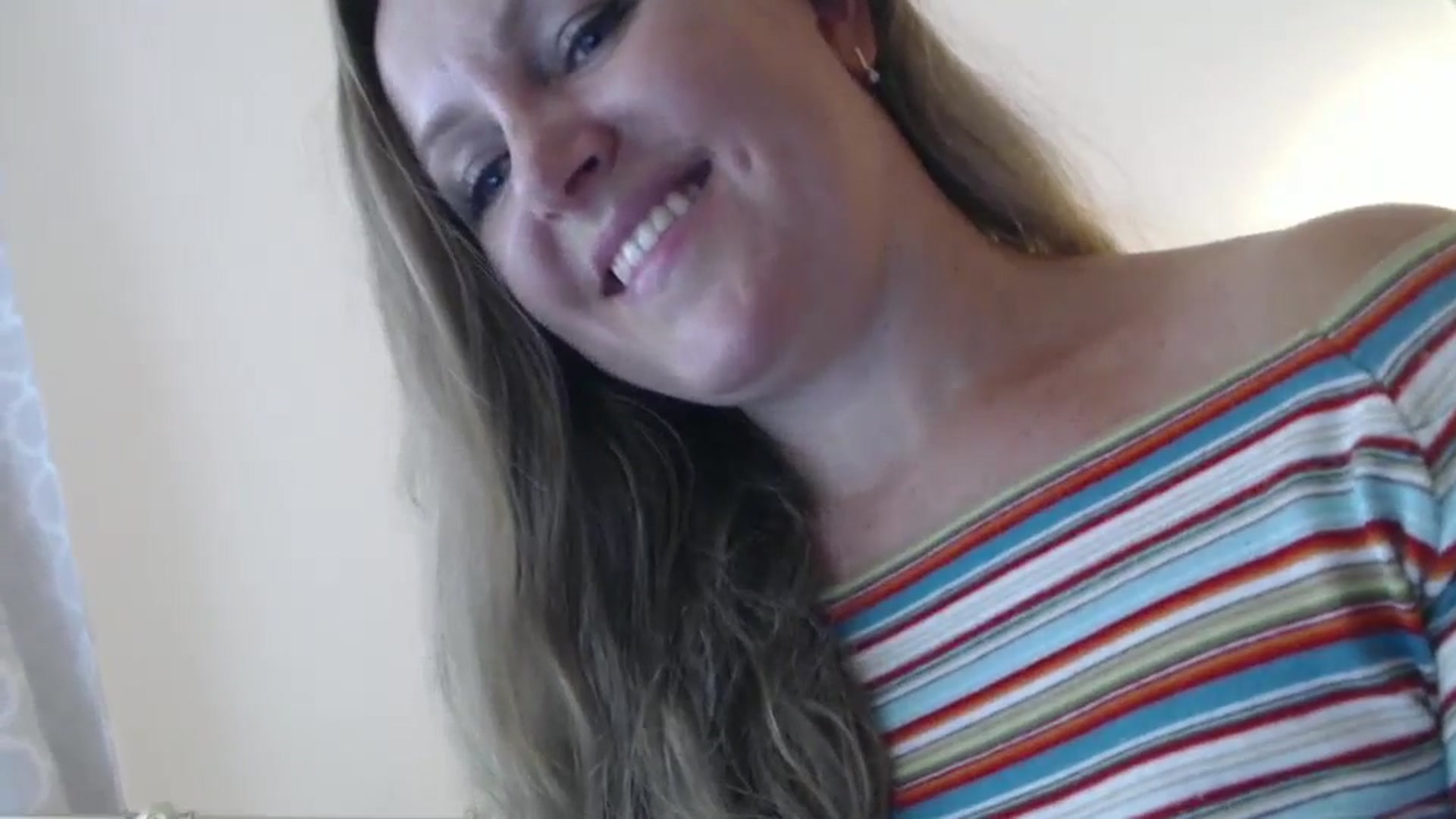 Gallery image thumbnail from JustLily's myfreecams stream on, 08/20/2024, 11:02 image 15 of 20