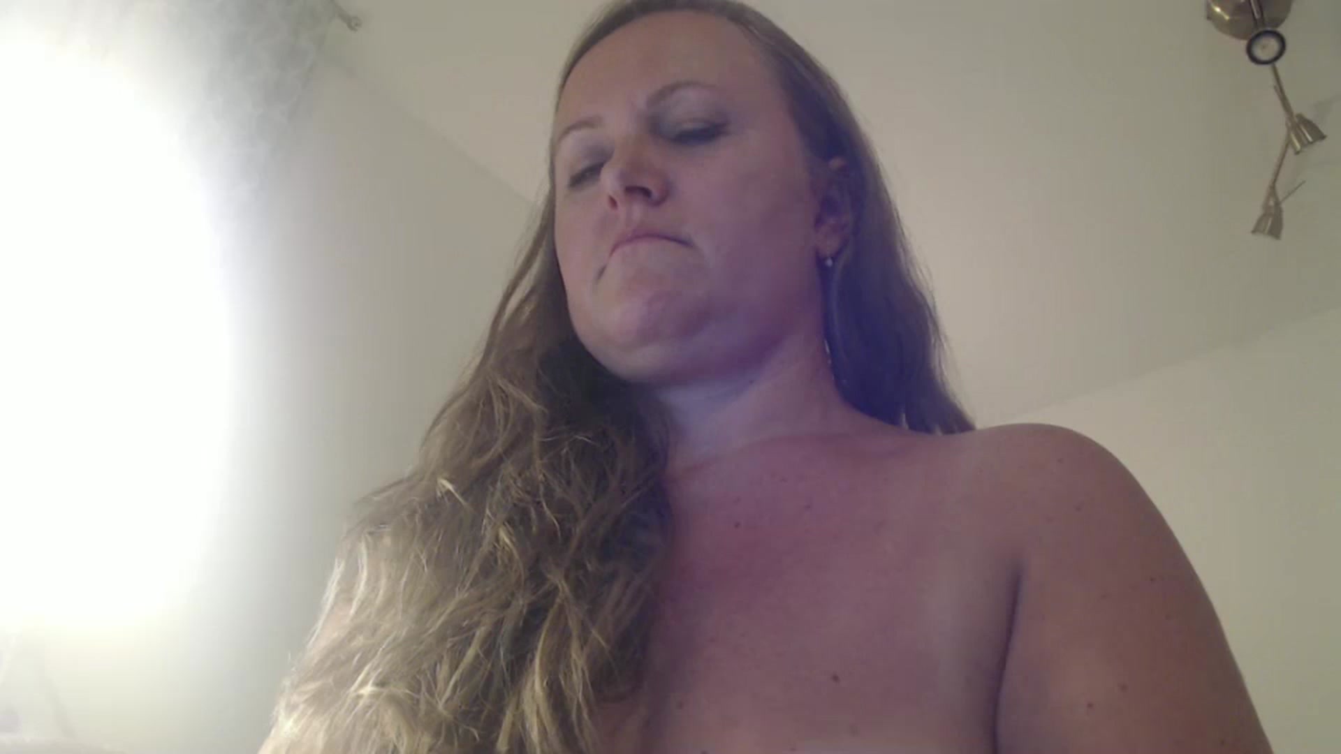 Gallery image thumbnail from JustLily's myfreecams stream on, 08/20/2024, 23:29 image 4 of 20