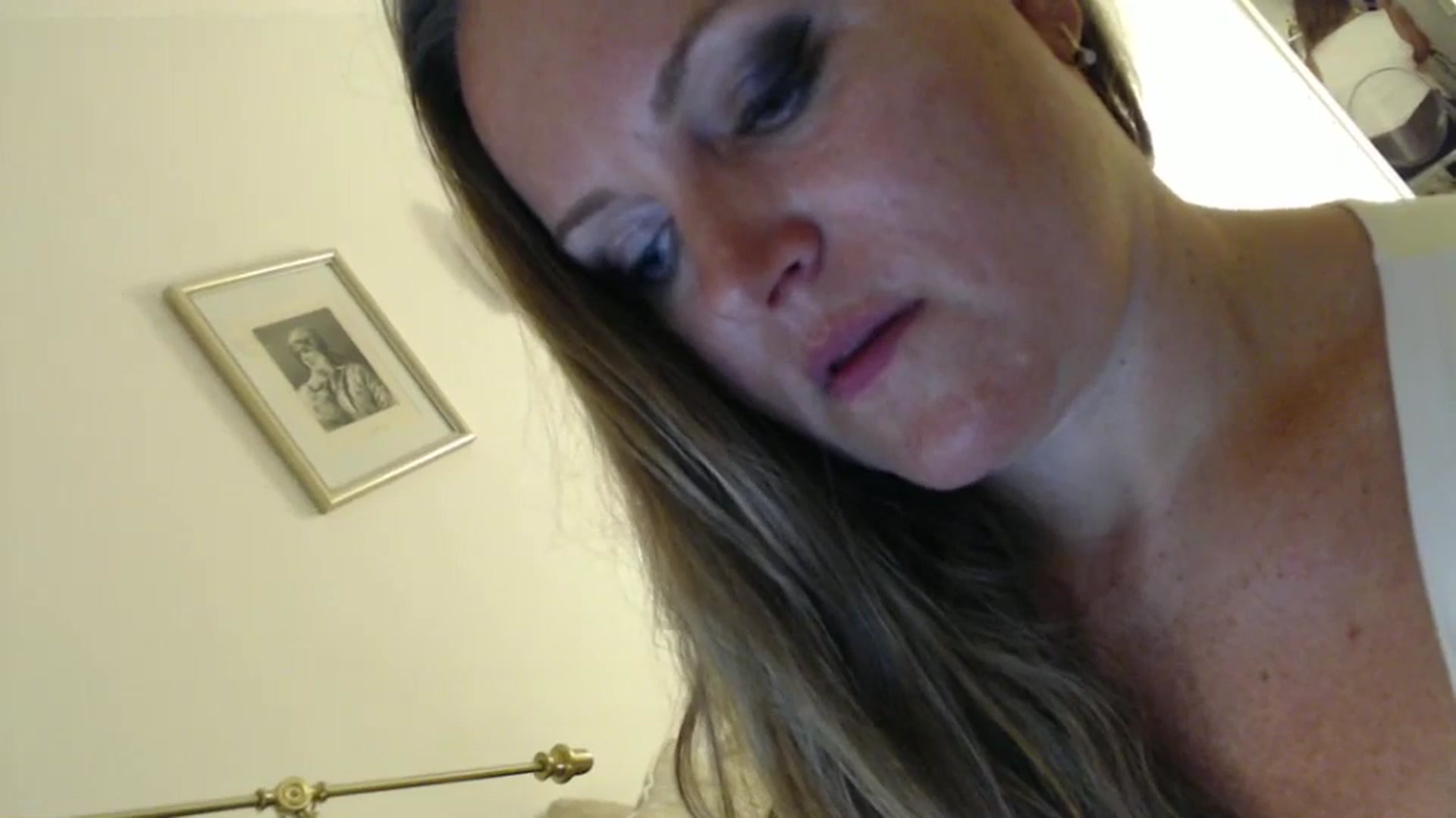 Gallery image thumbnail from JustLily's myfreecams stream on, 08/21/2024, 21:13 image 5 of 20