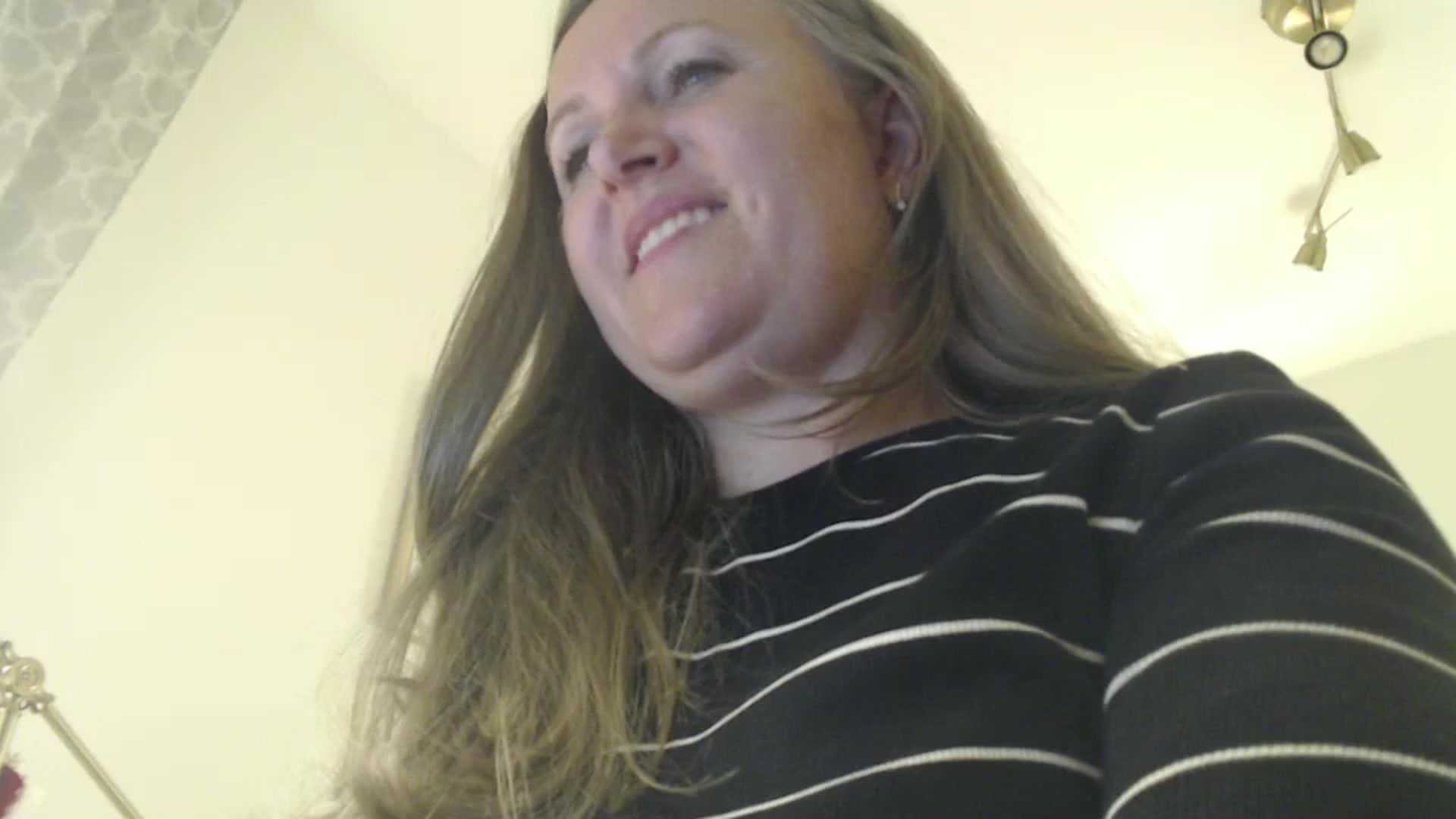 Gallery image thumbnail from JustLily's myfreecams stream on, 08/23/2024, 22:10 image 3 of 20