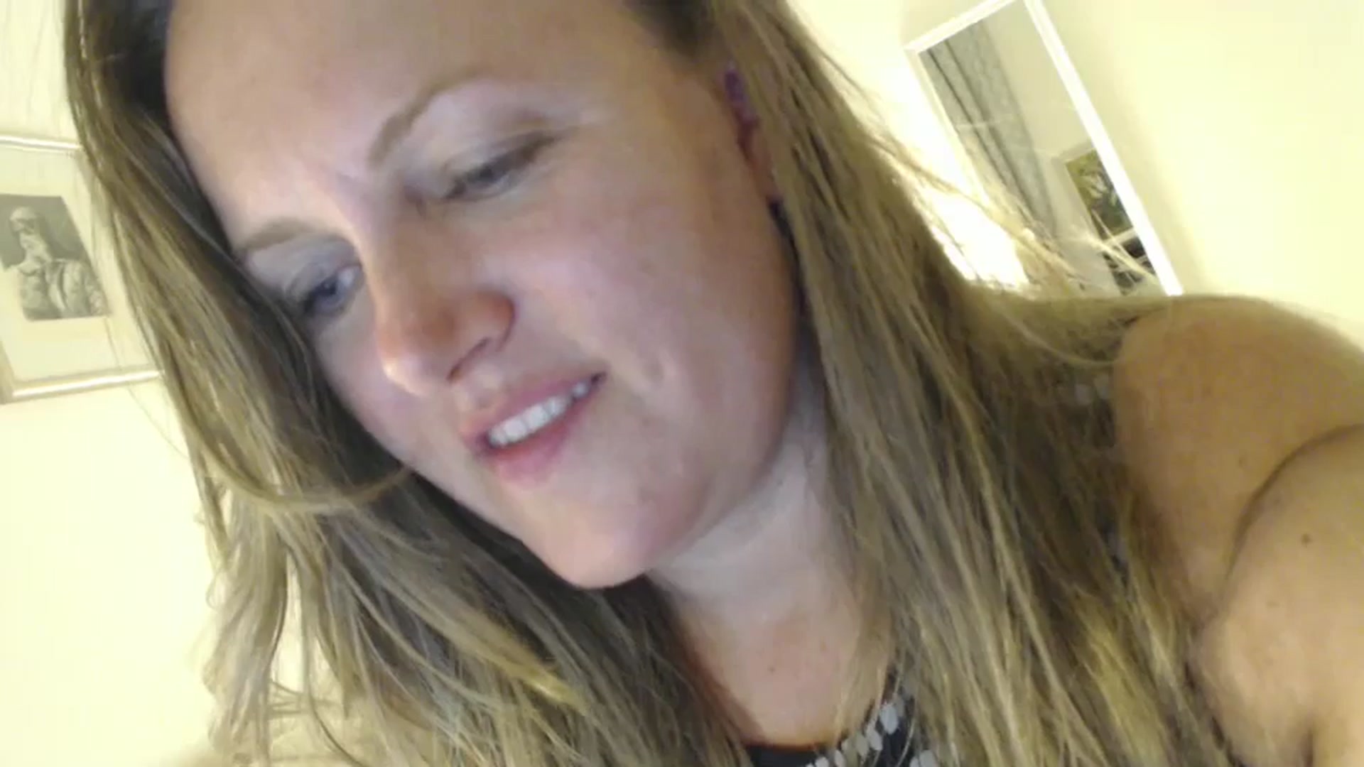 Gallery image thumbnail from JustLily's myfreecams stream on, 08/28/2024, 21:11 image 4 of 20