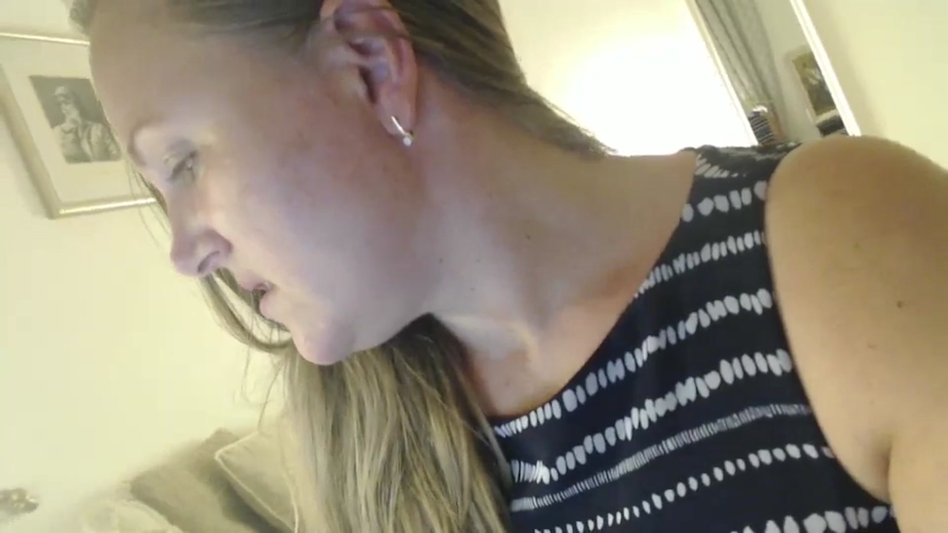 Gallery image thumbnail from JustLily's myfreecams stream on, 08/28/2024, 21:11 image 6 of 20
