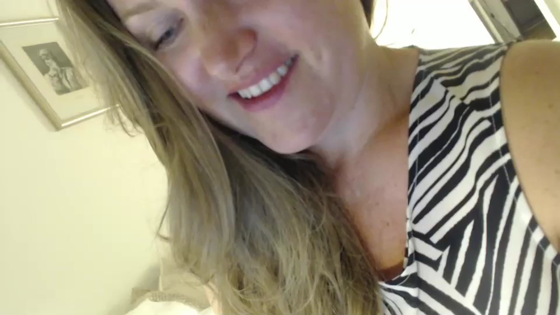 Gallery image thumbnail from JustLily's myfreecams stream on, 09/05/2024, 21:28 image 3 of 20