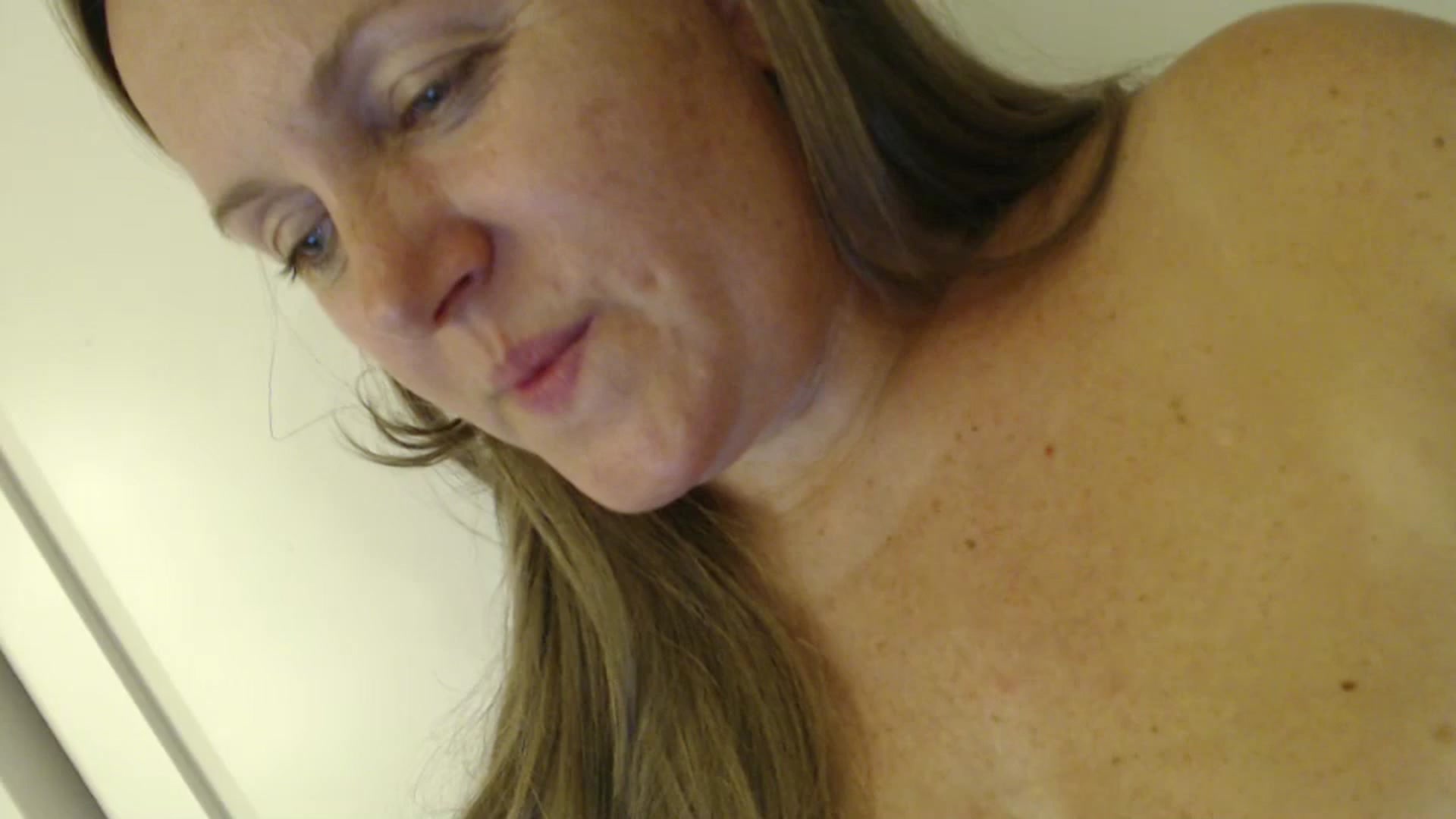 Gallery image thumbnail from JustLily's myfreecams stream on, 09/06/2024, 22:44 image 14 of 20
