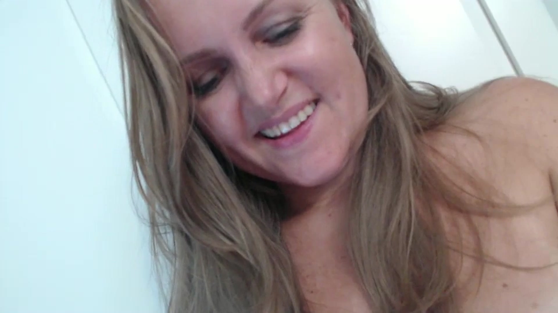 Gallery image thumbnail from JustLily's myfreecams stream on, 09/10/2024, 14:46 image 10 of 20