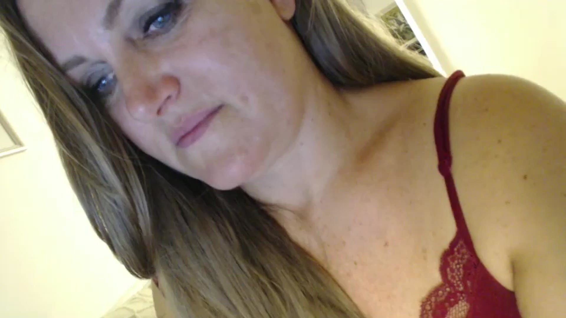 Gallery image thumbnail from JustLily's myfreecams stream on, 09/11/2024, 17:32 image 16 of 20