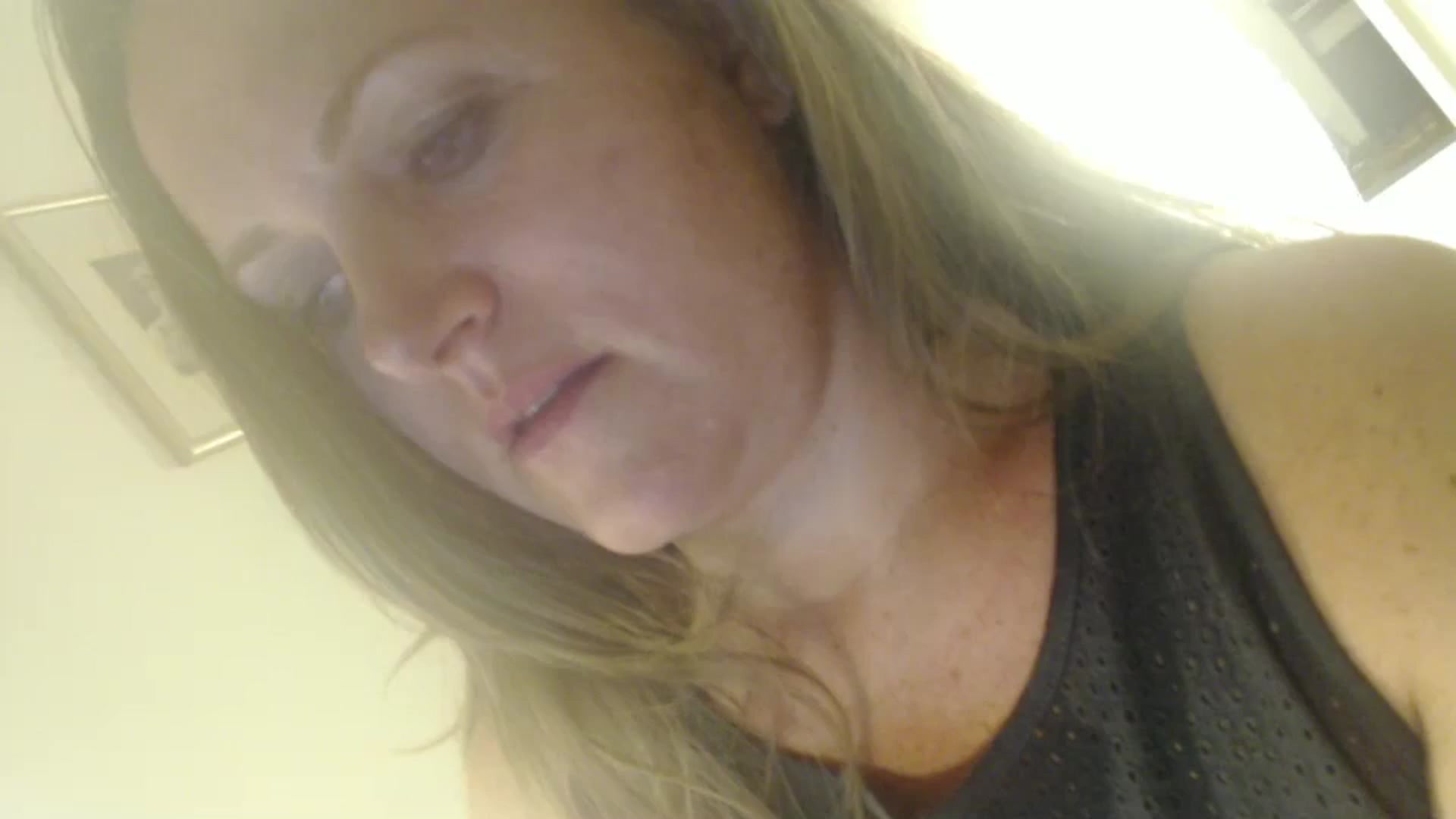 Gallery image thumbnail from JustLily's myfreecams stream on, 09/13/2024, 21:53 image 6 of 20