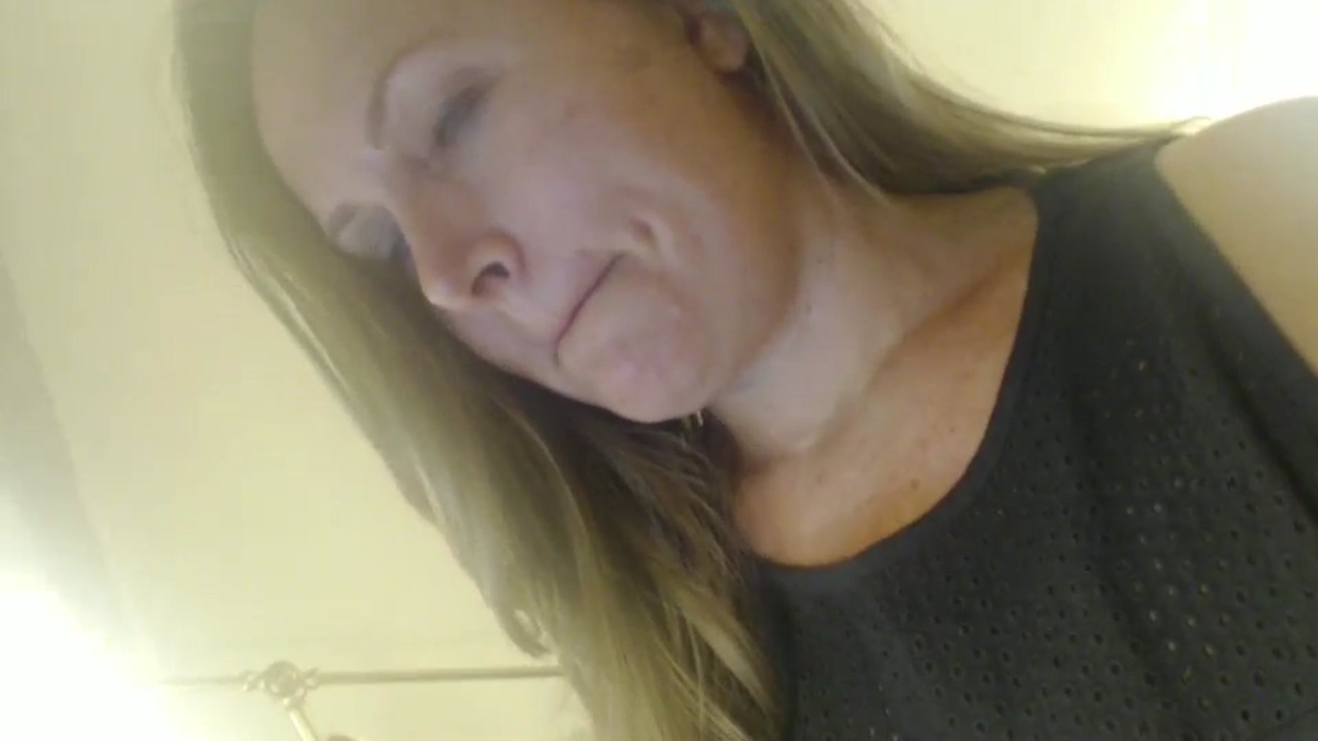 Gallery image thumbnail from JustLily's myfreecams stream on, 09/13/2024, 21:53 image 14 of 20