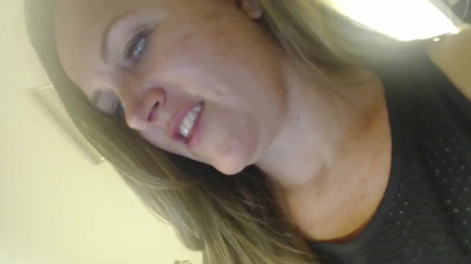Gallery image thumbnail from JustLily's myfreecams stream on, 09/13/2024, 21:53 image 18 of 20