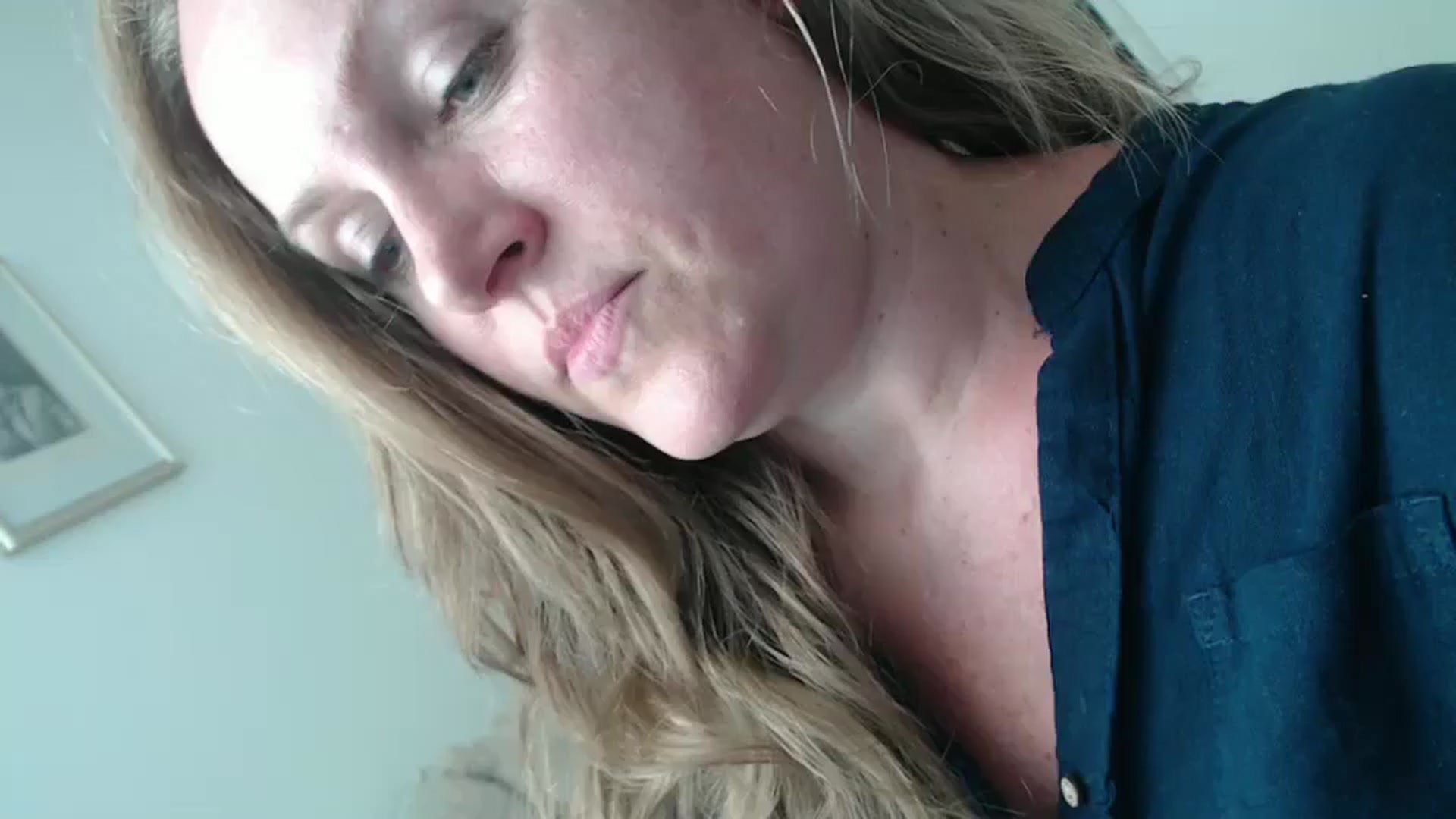 Gallery image thumbnail from JustLily's myfreecams stream on, 09/16/2024, 13:36 image 3 of 20