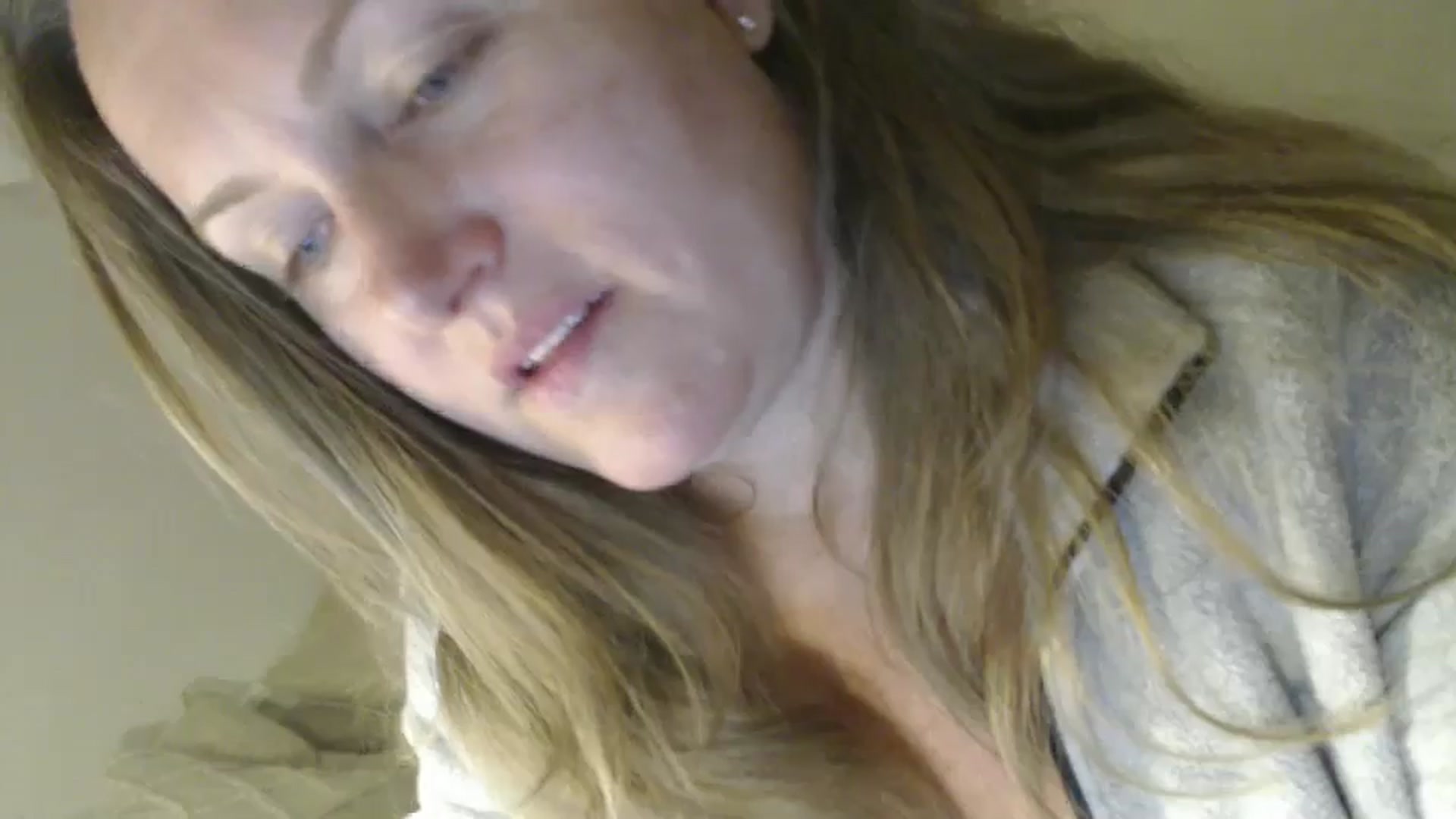Gallery image thumbnail from JustLily's myfreecams stream on, 09/19/2024, 22:05 image 16 of 20